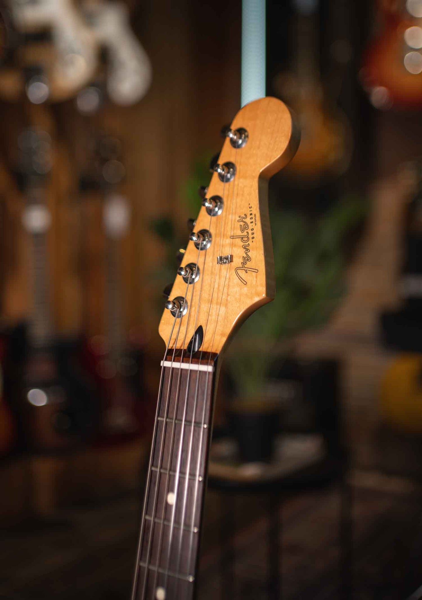 Fender Offset Series Duosonic HS Surf Pearl usada año 2017 (incluye hard case) - Guitarra eléctrica