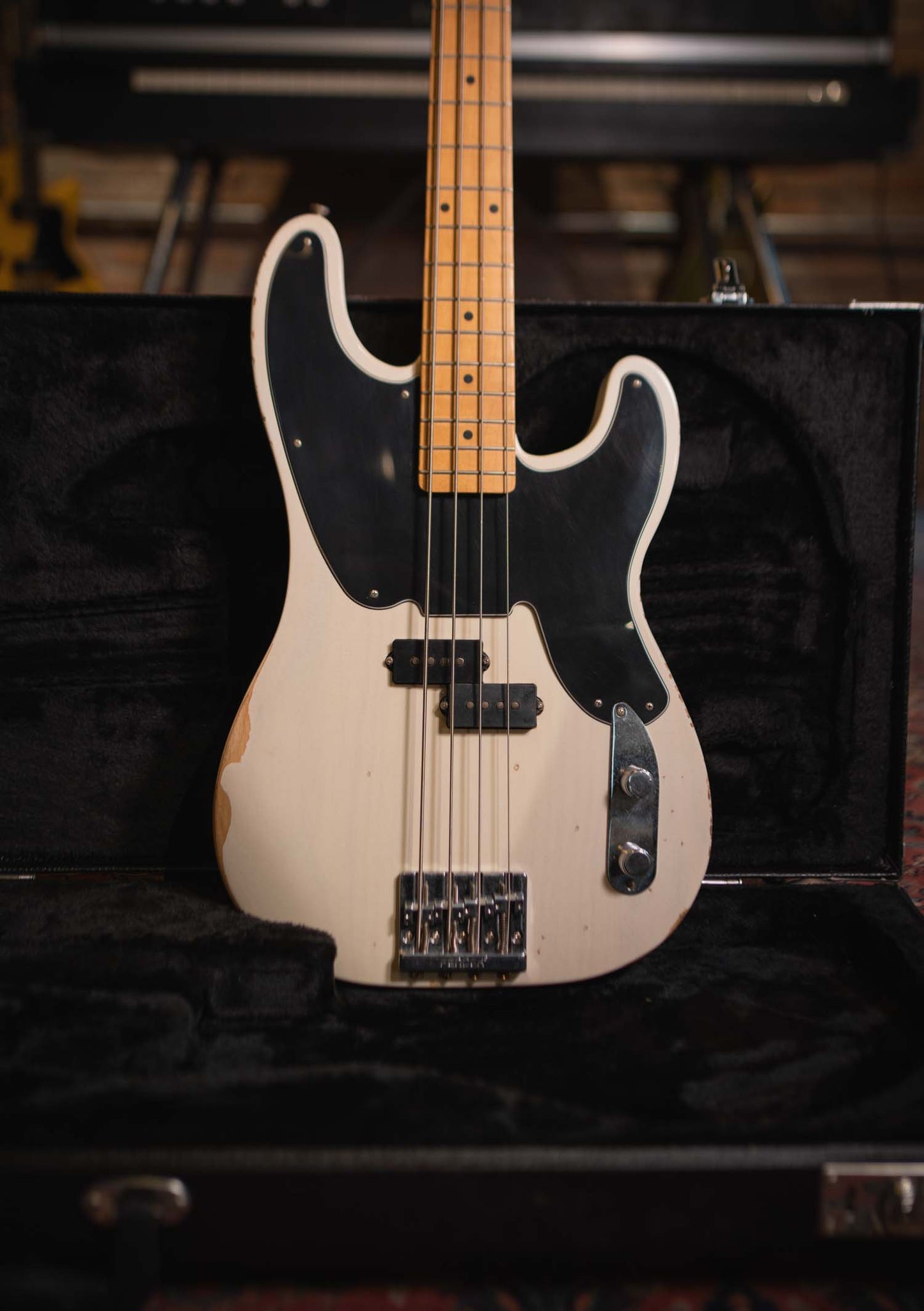 Fender Precision Bass Road Worn Mike Dirnt (Green Day) color White Blonde usado año 2018 - Bajo eléctrico