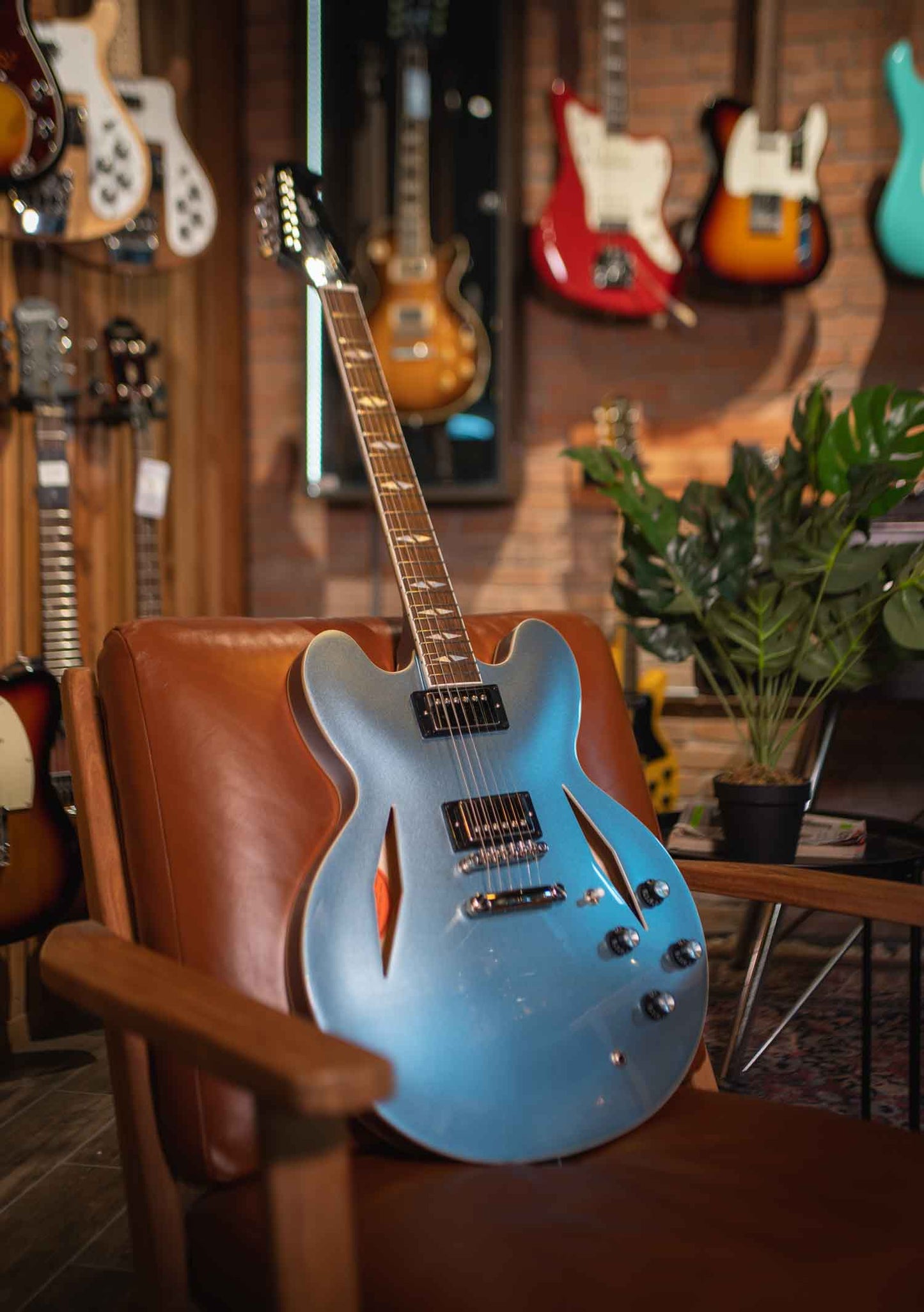 Epiphone Dave Grohl DG-335 Pelham Blue usada año 2023 - Guitarra eléctrica