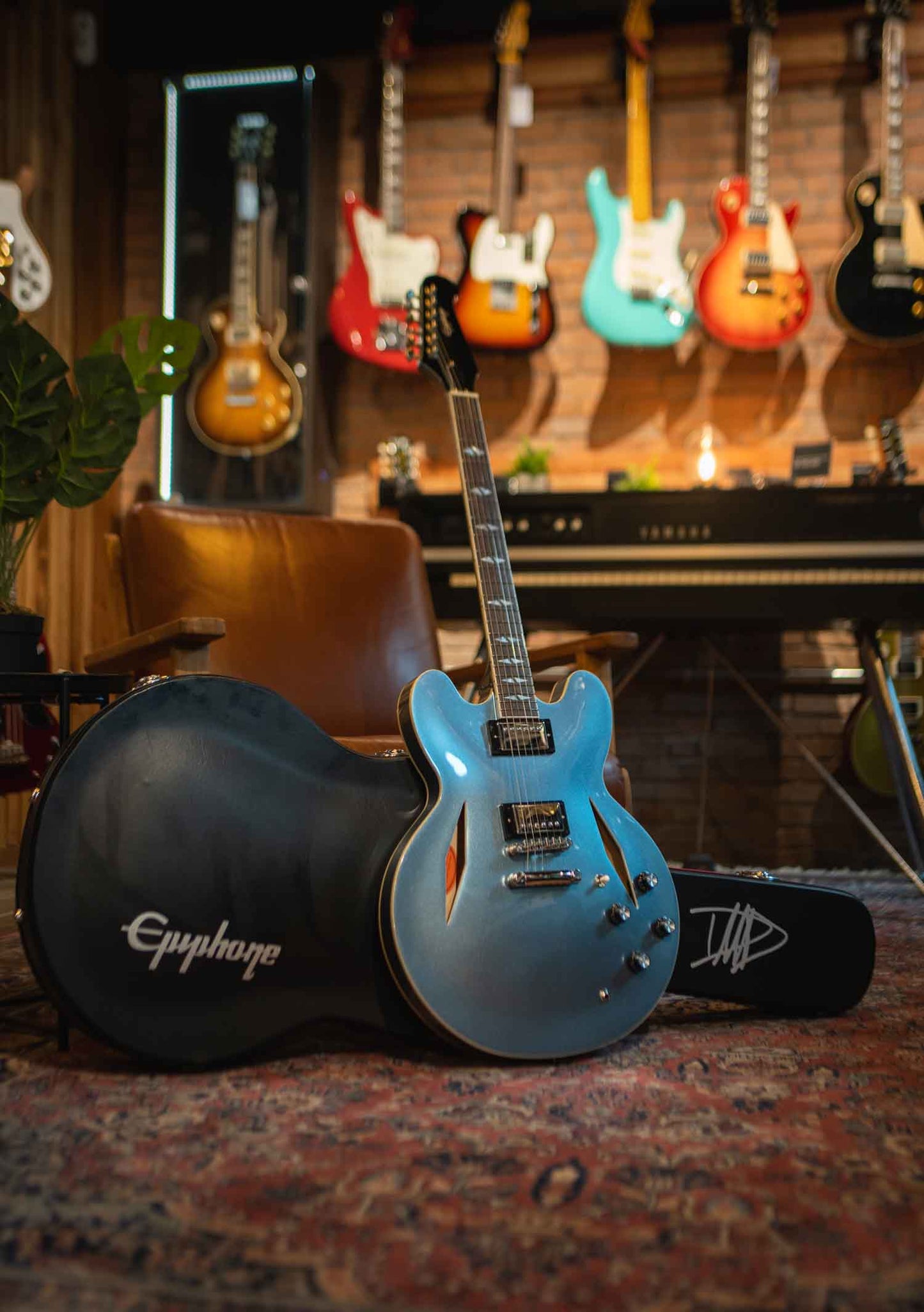Epiphone Dave Grohl DG-335 Pelham Blue usada año 2023 - Guitarra eléctrica