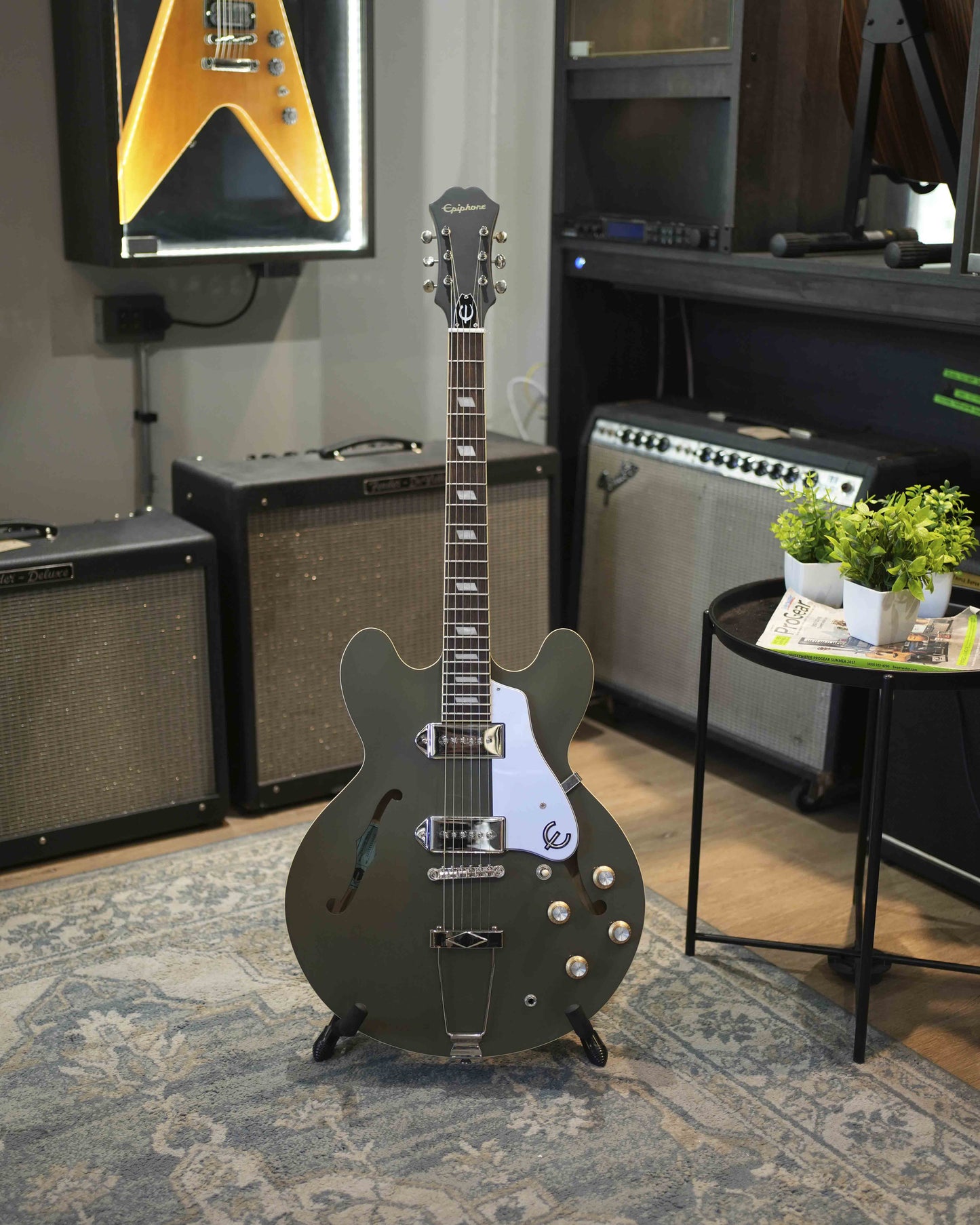 Guitarra eléctrica Epiphone Casino Worn año 2022 incluye case