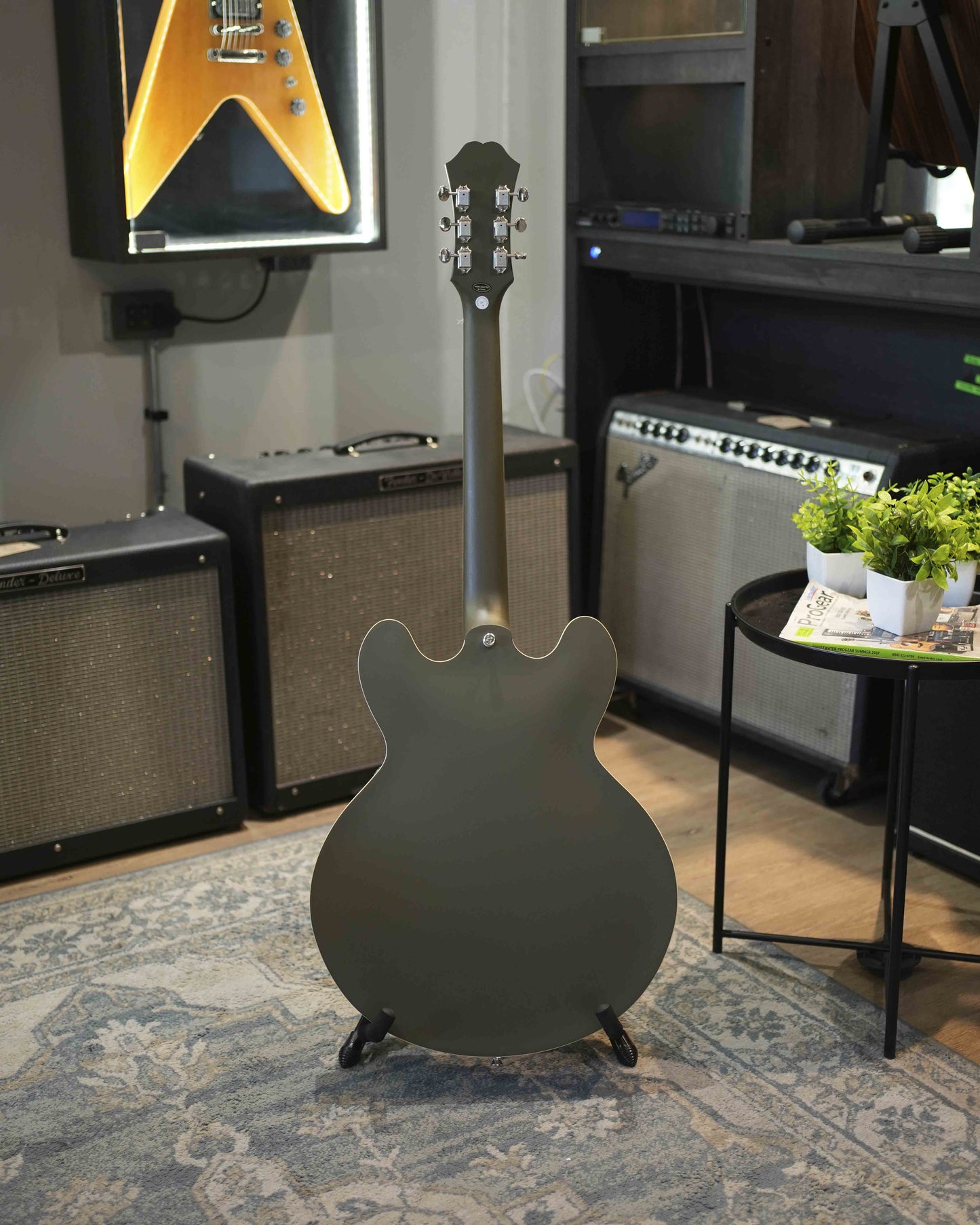 Guitarra eléctrica Epiphone Casino Worn año 2022 incluye case