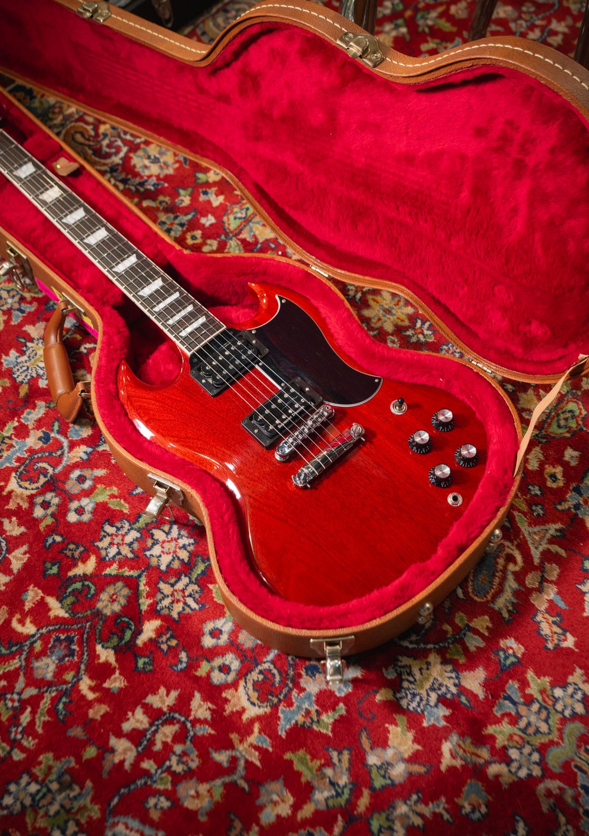 Gibson SG 61' Standard Cherry usada año 2018 (incluye hardcase) - Guitarra eléctrica