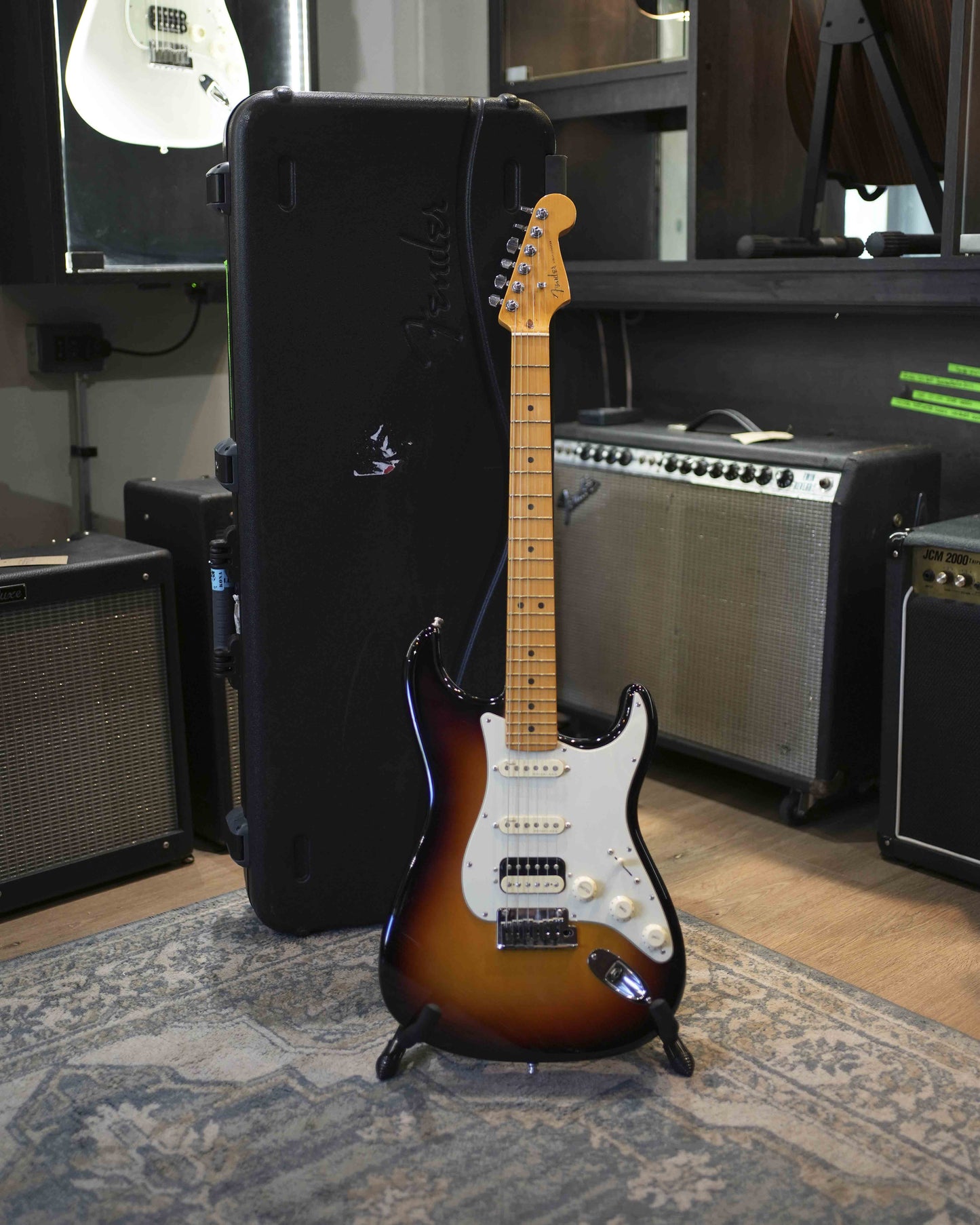 Guitarra eléctrica Fender American Ultra Stratocaster® HSS Ultraburst año 2020