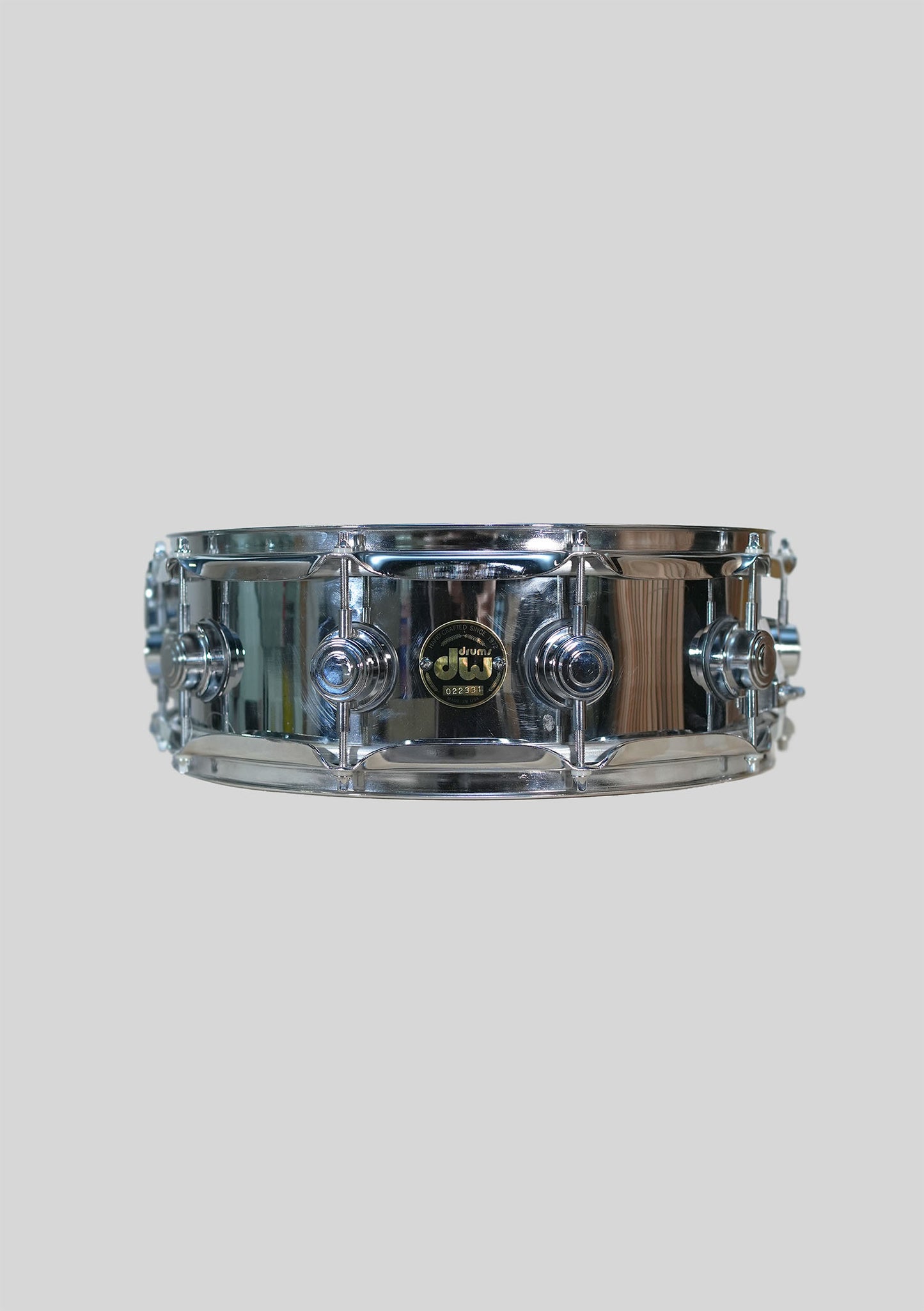 Caja DW Collectors 14x5 heavy chrome over brass snare drum usada - 1990s