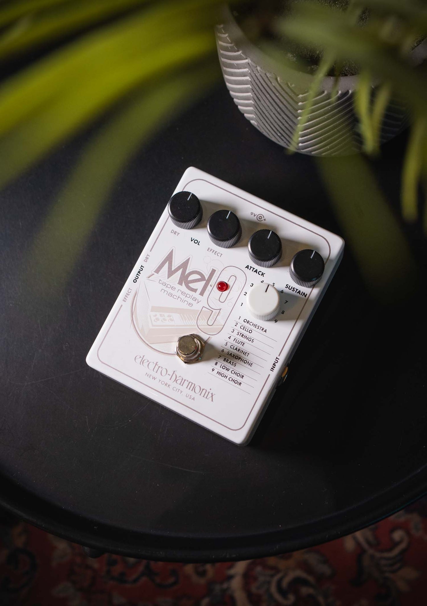 Electro-Harmonix MEL9 Mel9 Tape Replay Machine - Pedal