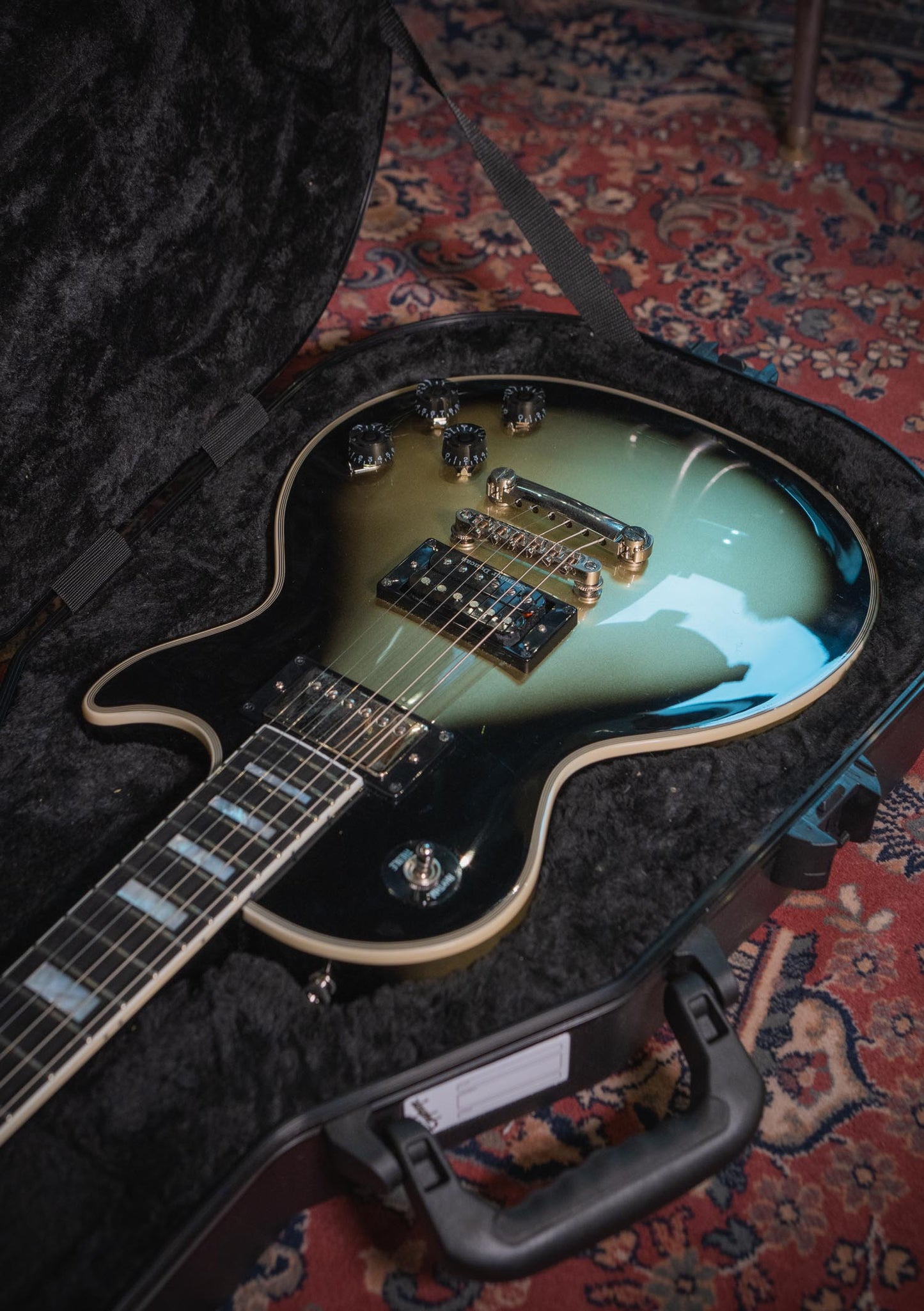 Epiphone Inspired by Gibson Custom Les Paul Custom Adam Jones Silver Burst semi nuevo año 2024 (incluye hardcase) - Guitarra eléctrica