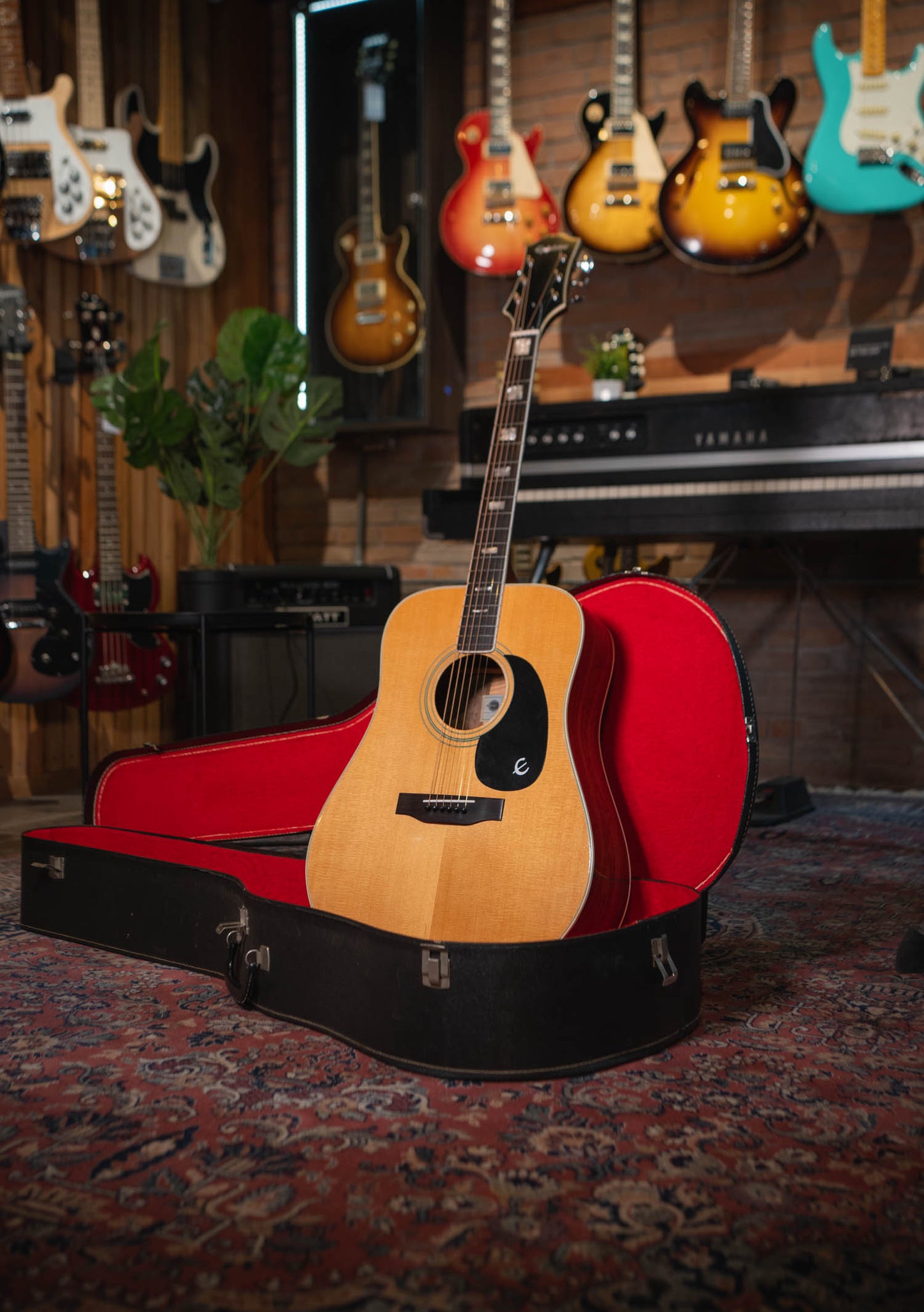 Epiphone FT550 usada (incluye hard case) Made in Japan - Guitarra acústica