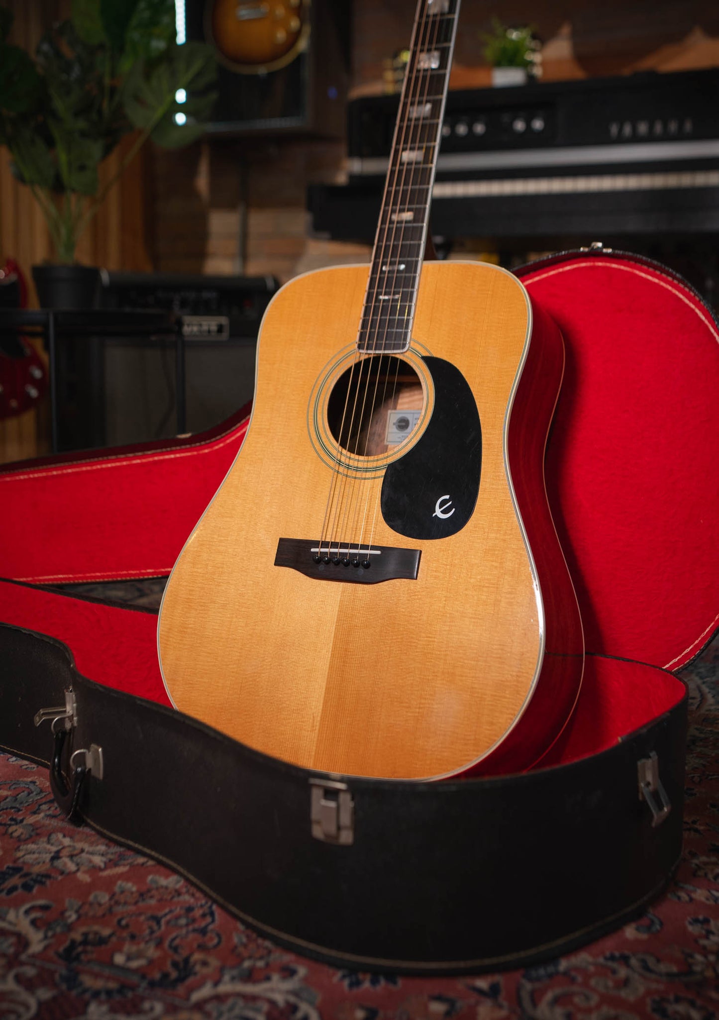 Epiphone FT550 usada (incluye hard case) Made in Japan - Guitarra acústica