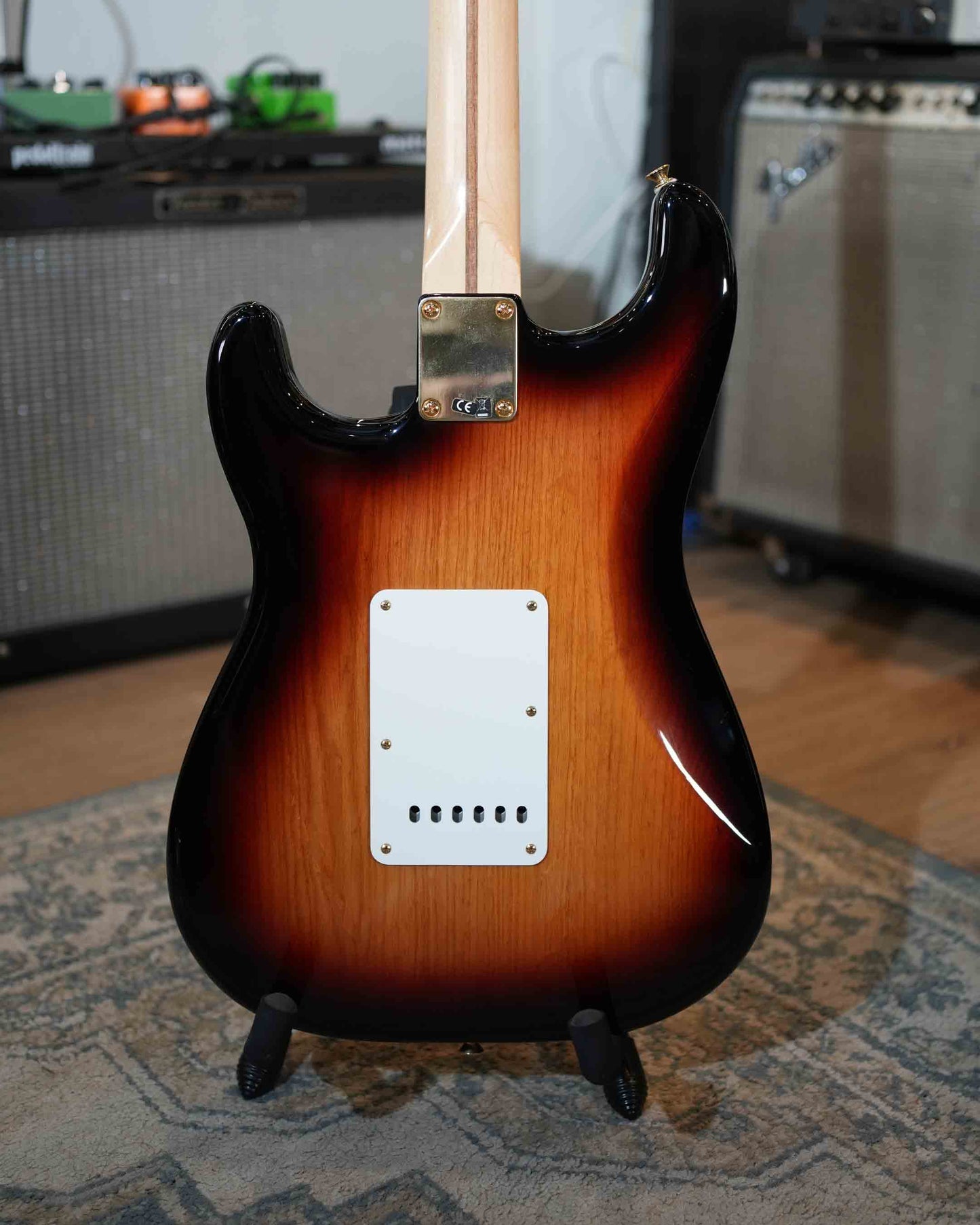 Fender Deluxe Players Stratocaster 3-color sunburst usada año 2015 incluye case - Guitarra eléctrica