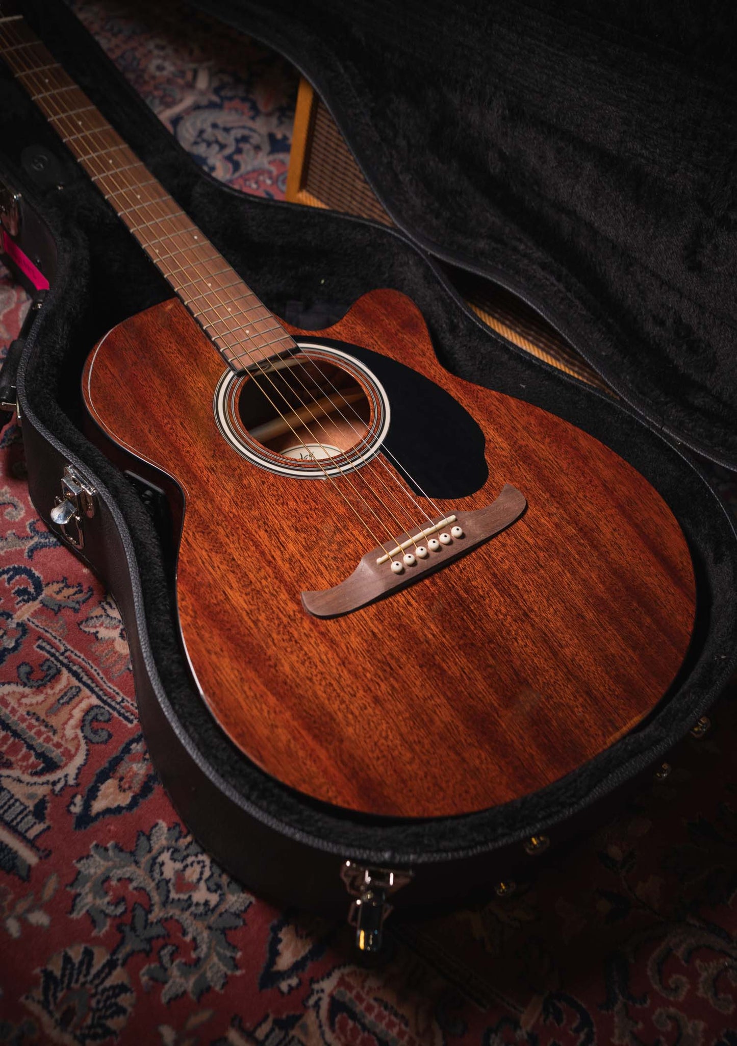 Fender FA-135CE Concert V2 AMWN SERIES Mahogany usada (incluye hardcase) - Guitarra electroacústica