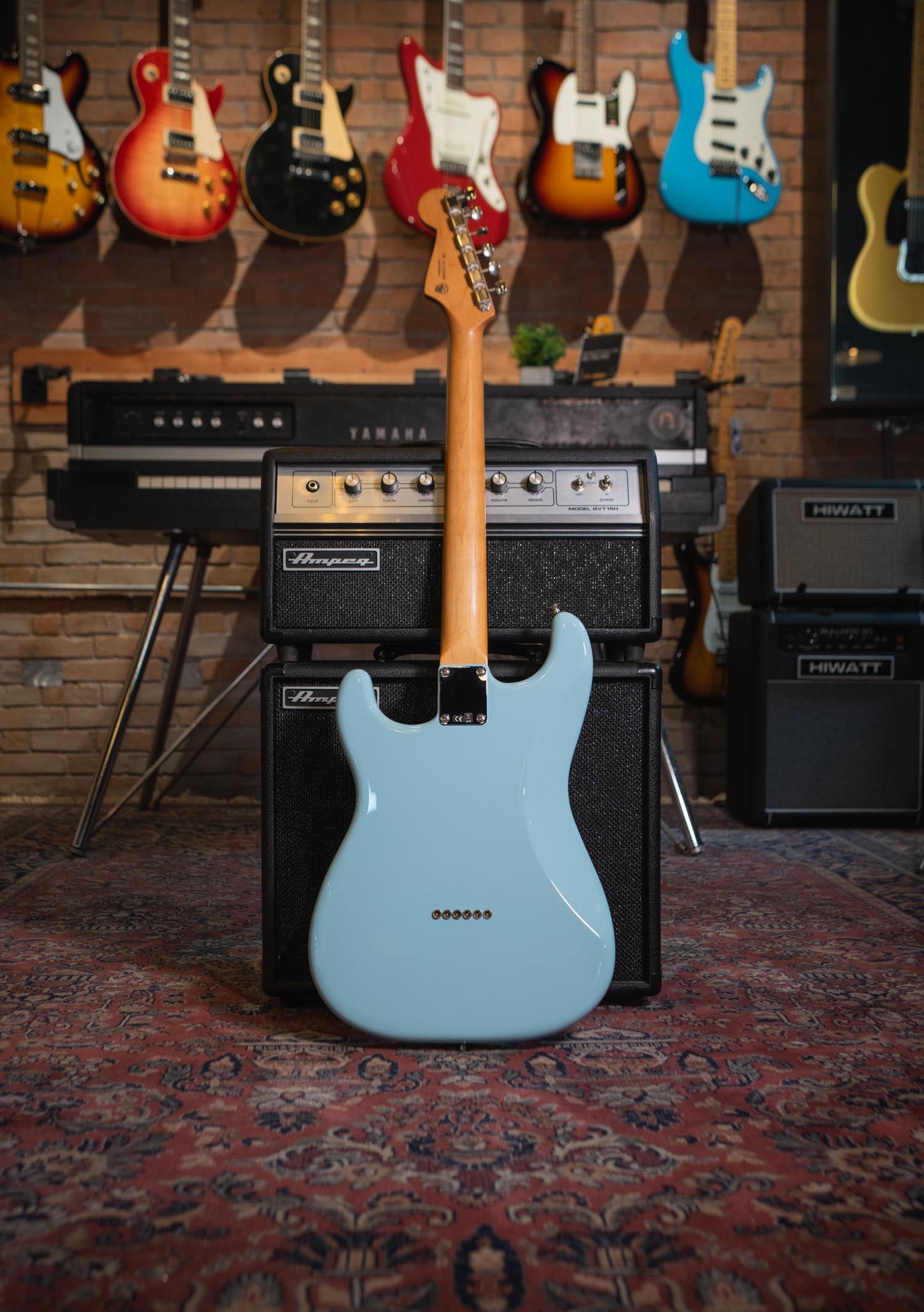 Fender Noventa Stratocaster Daphne Blue usada año 2021 - Guitarra eléctrica