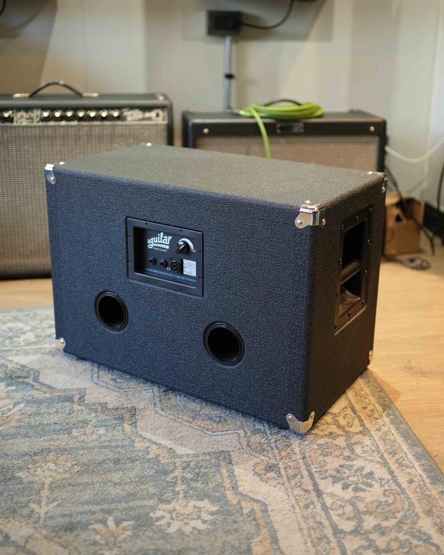 Gabiente de bajo Aguilar DB210 2x10 4 ohms 350w