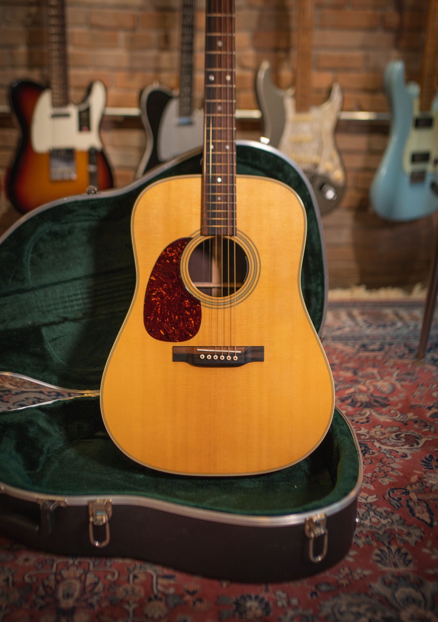 Martin D-28 electroacústica hard case Martin (zurdos) usada año 2020 - Guitarra electroacústica
