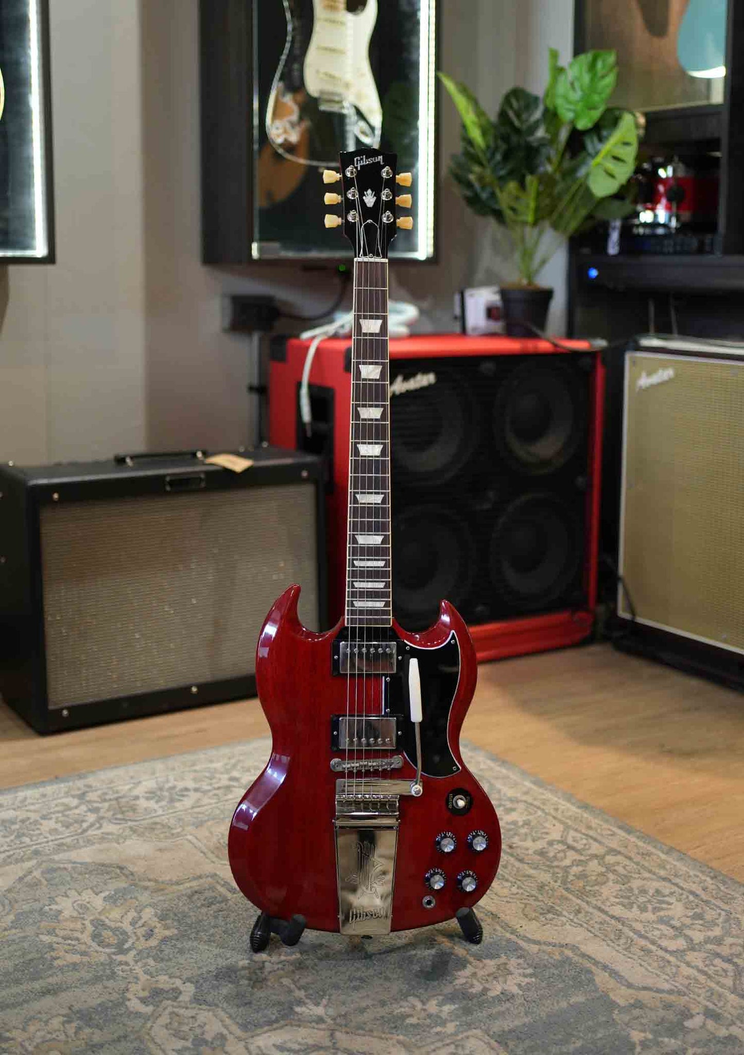 Guitarra eléctrica Gibson SG Standard ´61 Maestro Vibrola Vintage Cherry usada año 2022