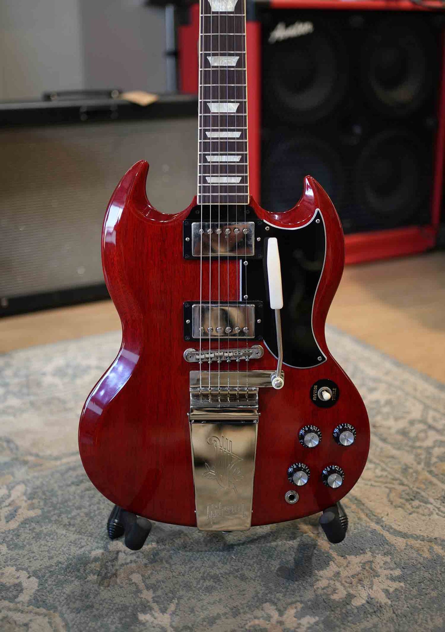 Guitarra eléctrica Gibson SG Standard ´61 Maestro Vibrola Vintage Cherry usada año 2022