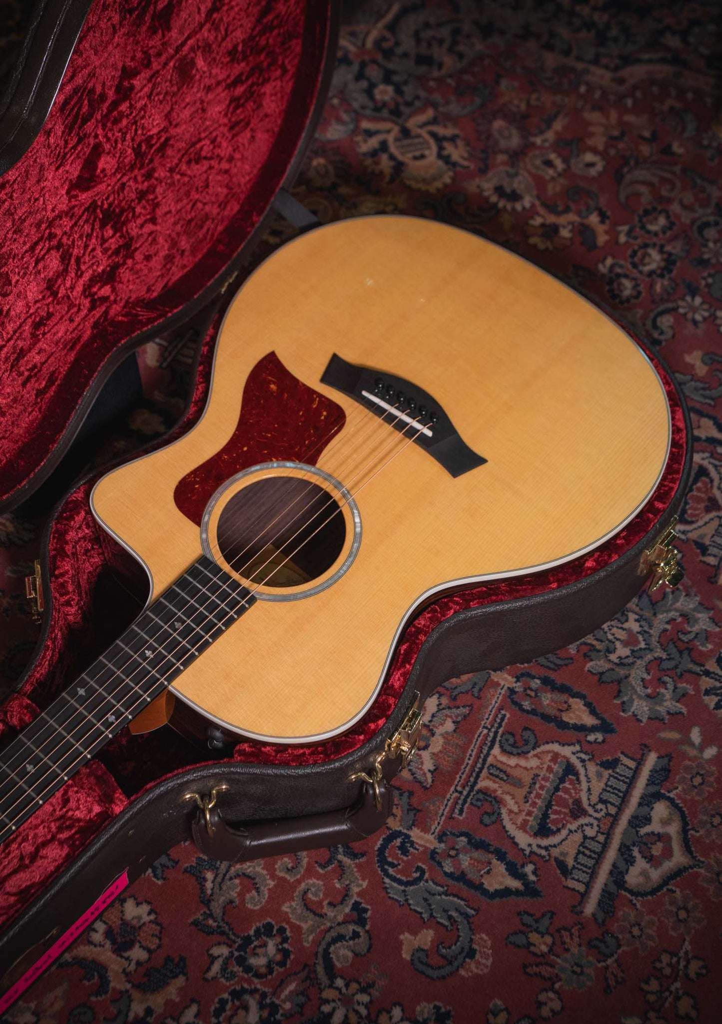 Taylor 214CE DLX Natural usada año 2018 (incluye hardcase) - Guitarra electroacústica