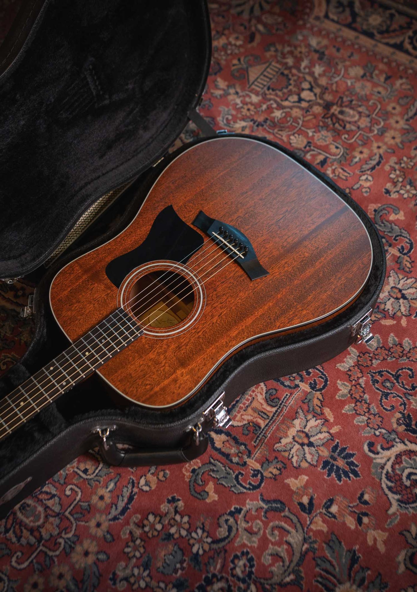 Taylor 320 acústica made in USA usada año 2013 incluye case Taylor - Guitarra acústica