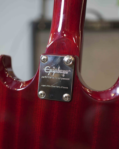 Epiphone EB-0 cherry incluye case Epiphone - made in Indonesia (usado) - Bajo eléctrico