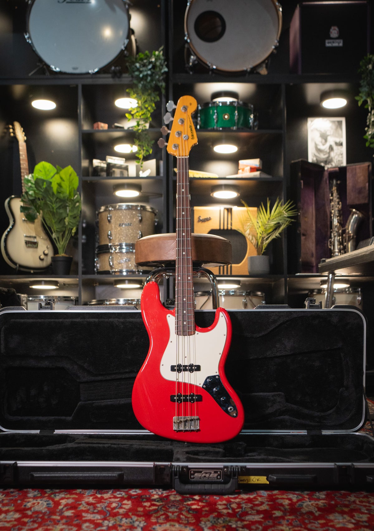 Edwards EJB Torino Red de finales 80's usado (incluye hardcase) - Bajo eléctrico