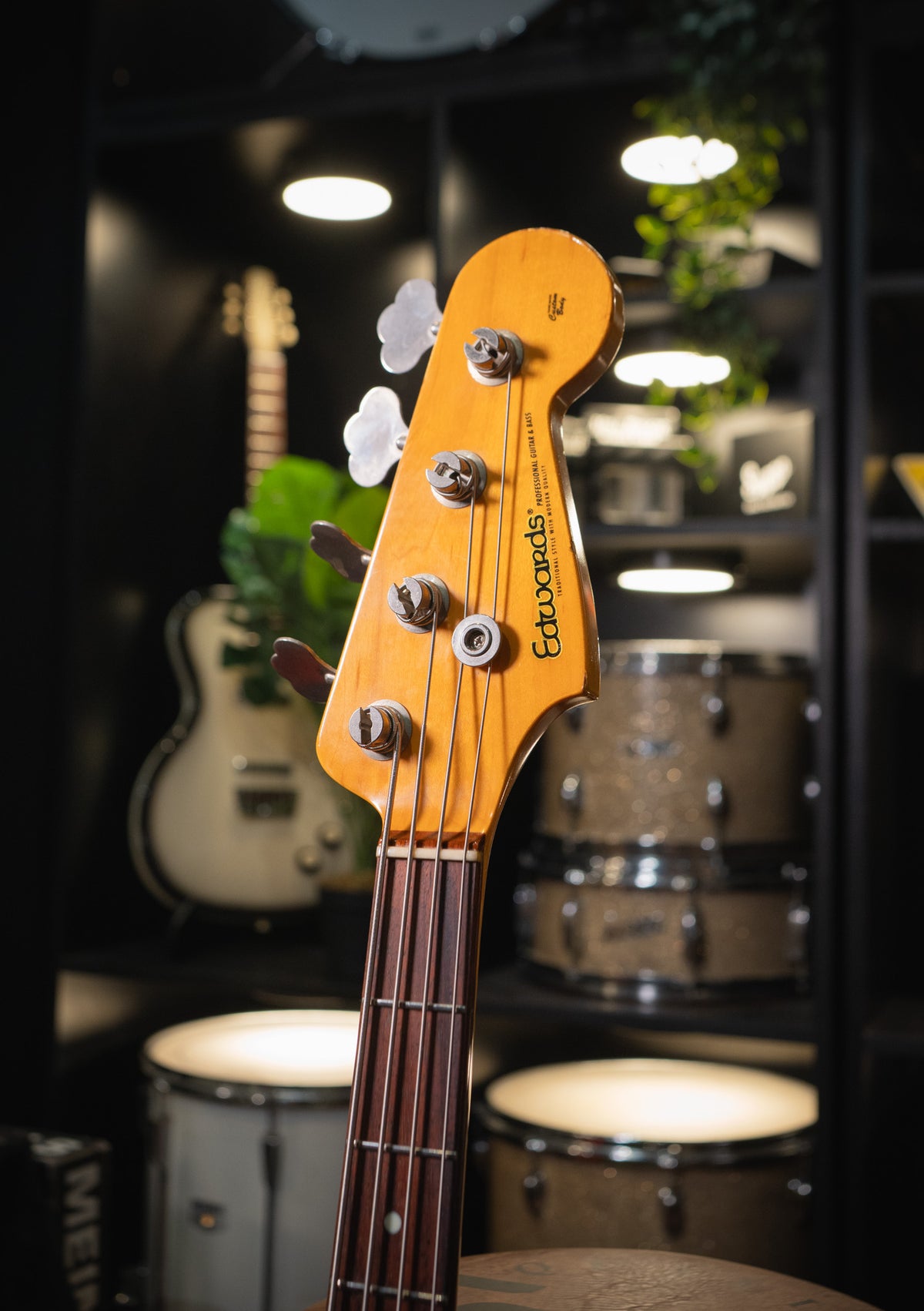 Edwards EJB Torino Red de finales 80's usado (incluye hardcase) - Bajo eléctrico