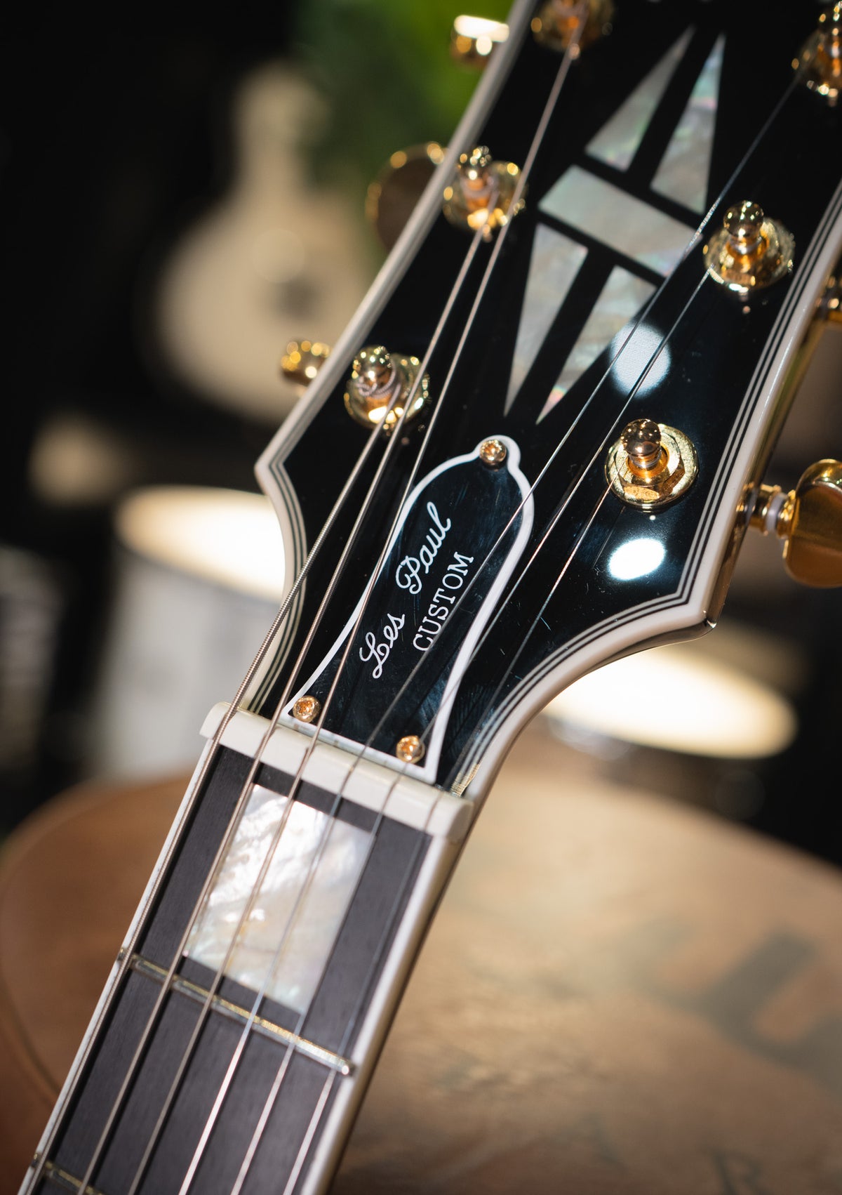 Epiphone Inspired by Gibson Custom Les Paul Ebony semi nuevo año 2024 (incluye hardcase) - Guitarra eléctrica