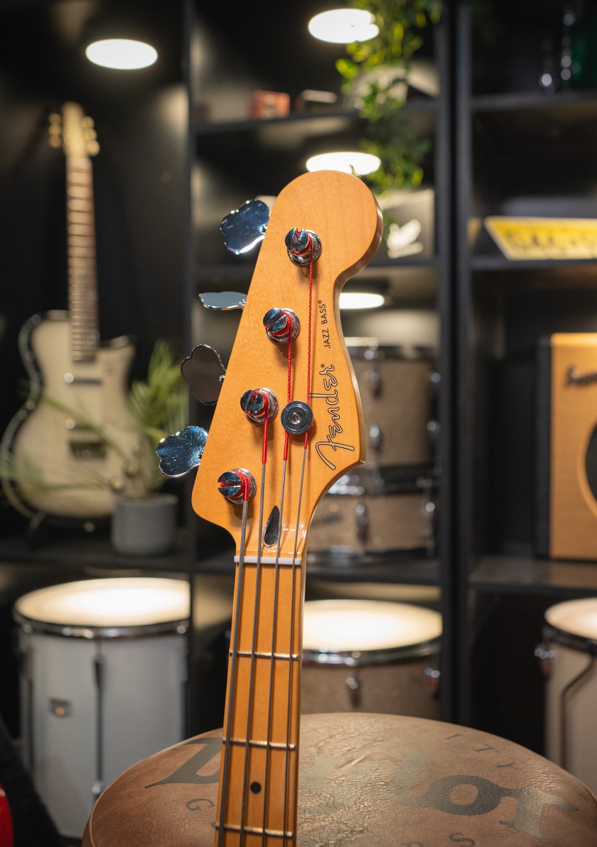 Fender Player II Jazz Bass - Coral Red Maple usado año 2025 (incluye funda) - Bajo eléctrico