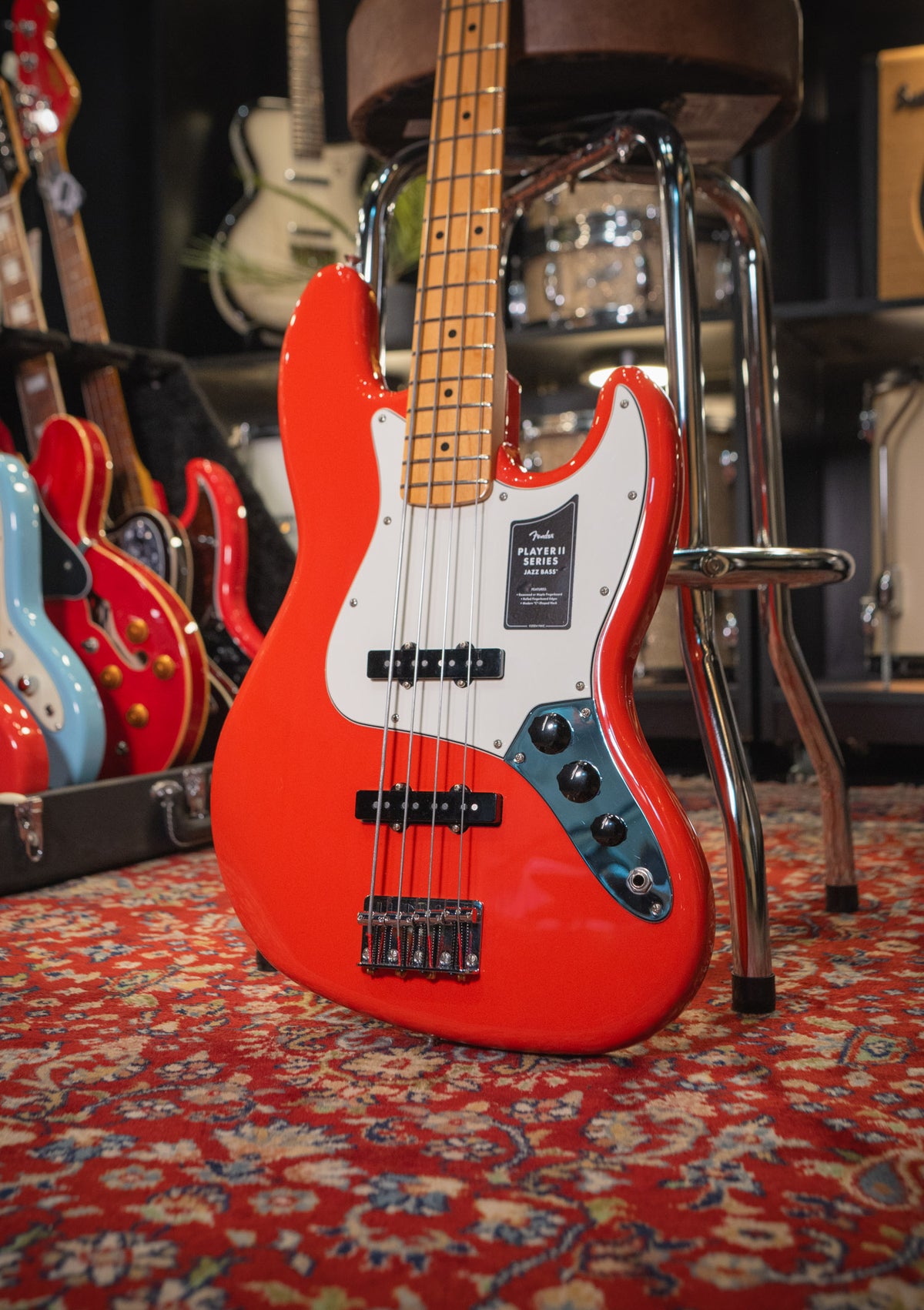 Fender Player II Jazz Bass - Coral Red Maple usado año 2025 (incluye funda) - Bajo eléctrico