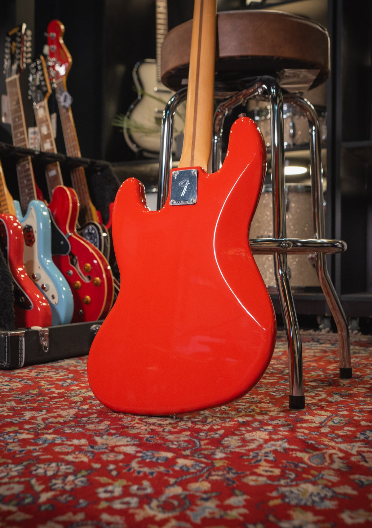 Fender Player II Jazz Bass - Coral Red Maple usado año 2025 (incluye funda) - Bajo eléctrico