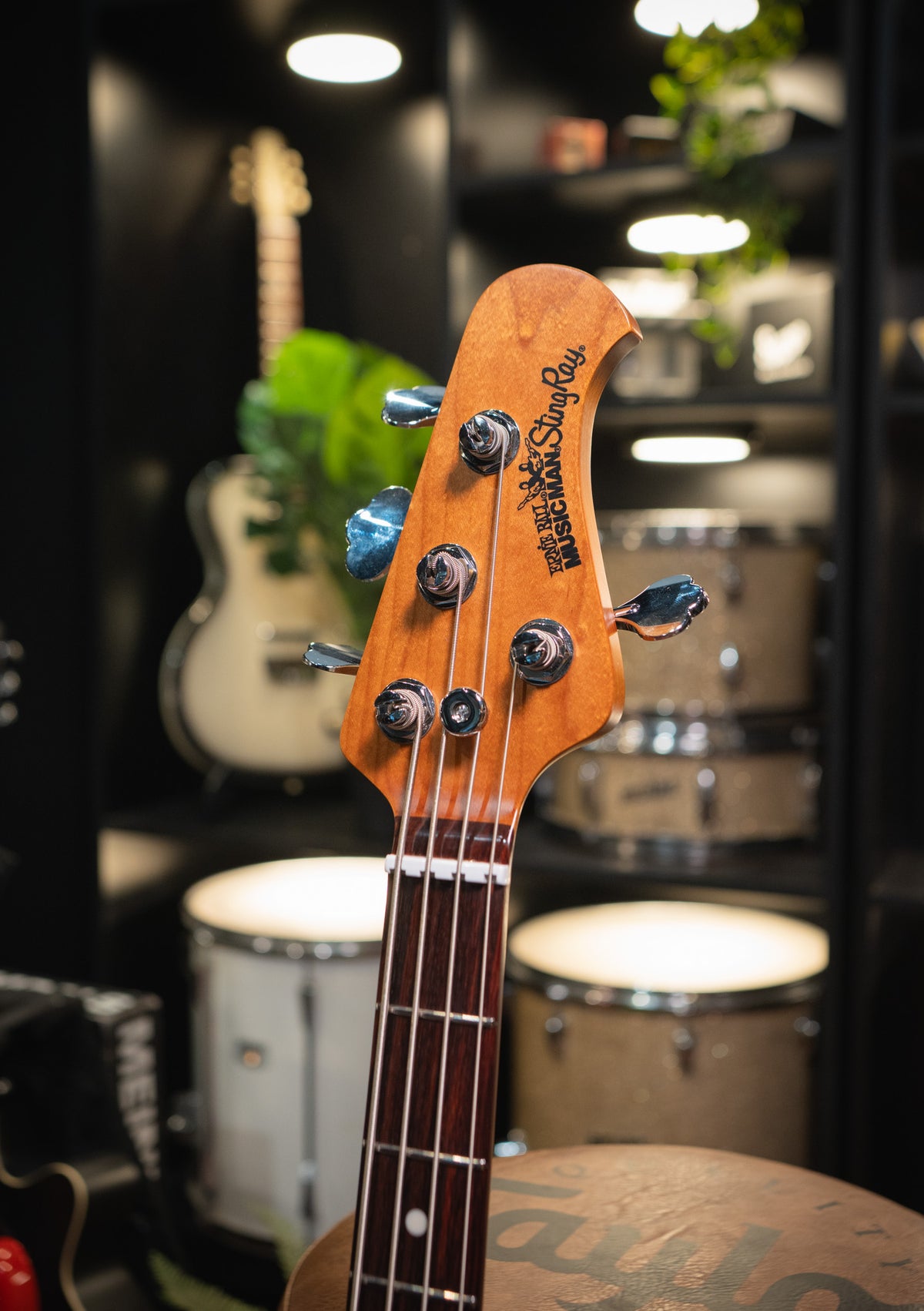 Music Man StingRay Special Butane Blue usado año 2025 (incluye softcase) - Bajo eléctrico