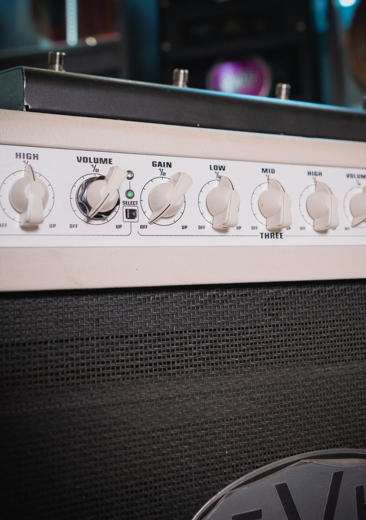EVH 5150III 2x12 50 watts Tube Combo Ivory Made in USA usado - Amplificador de guitarra eléctrica