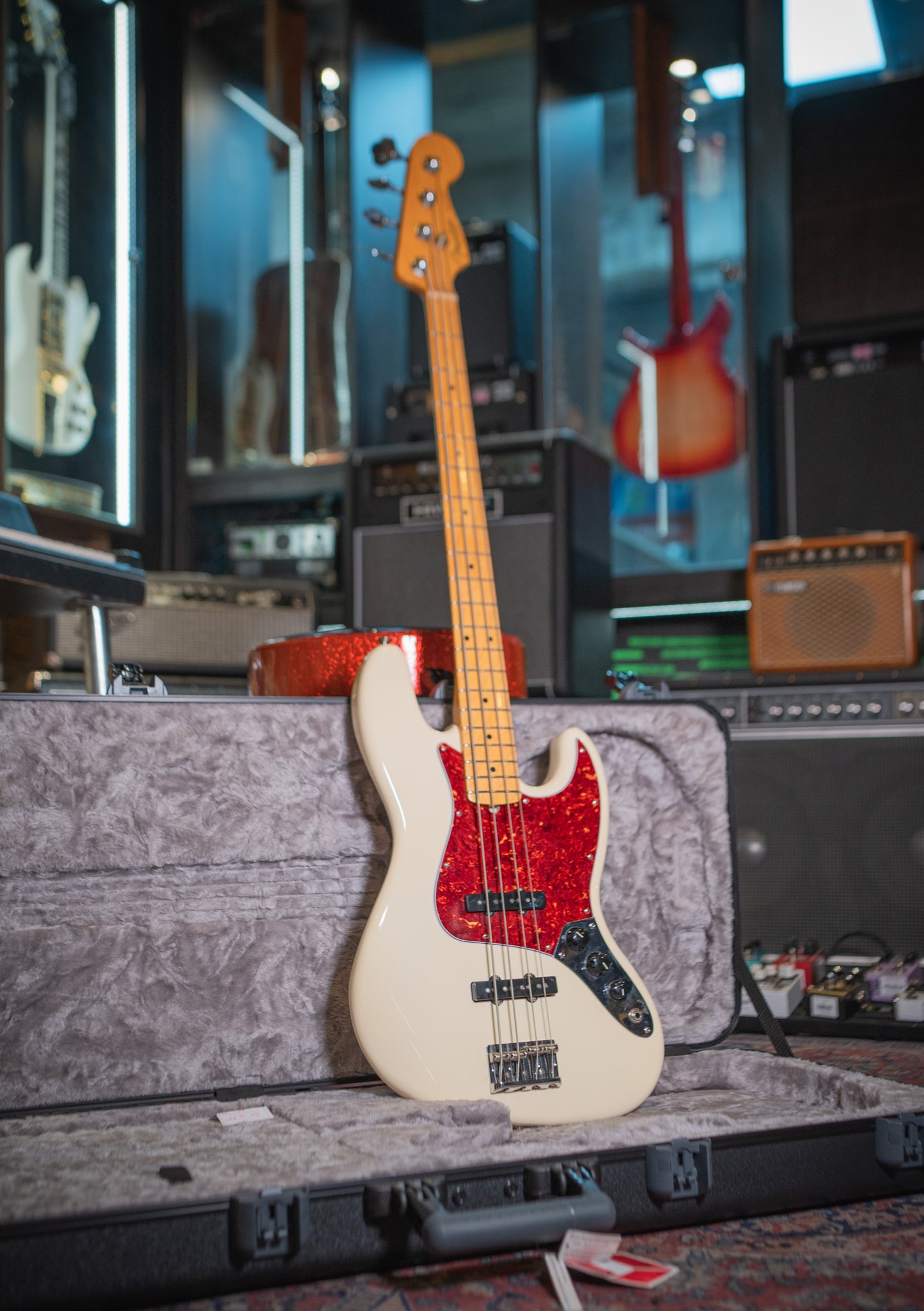 Fender American Professional II Jazz Bass Olympic White usado año 2020 (incluye hardcase) - Bajo eléctrico