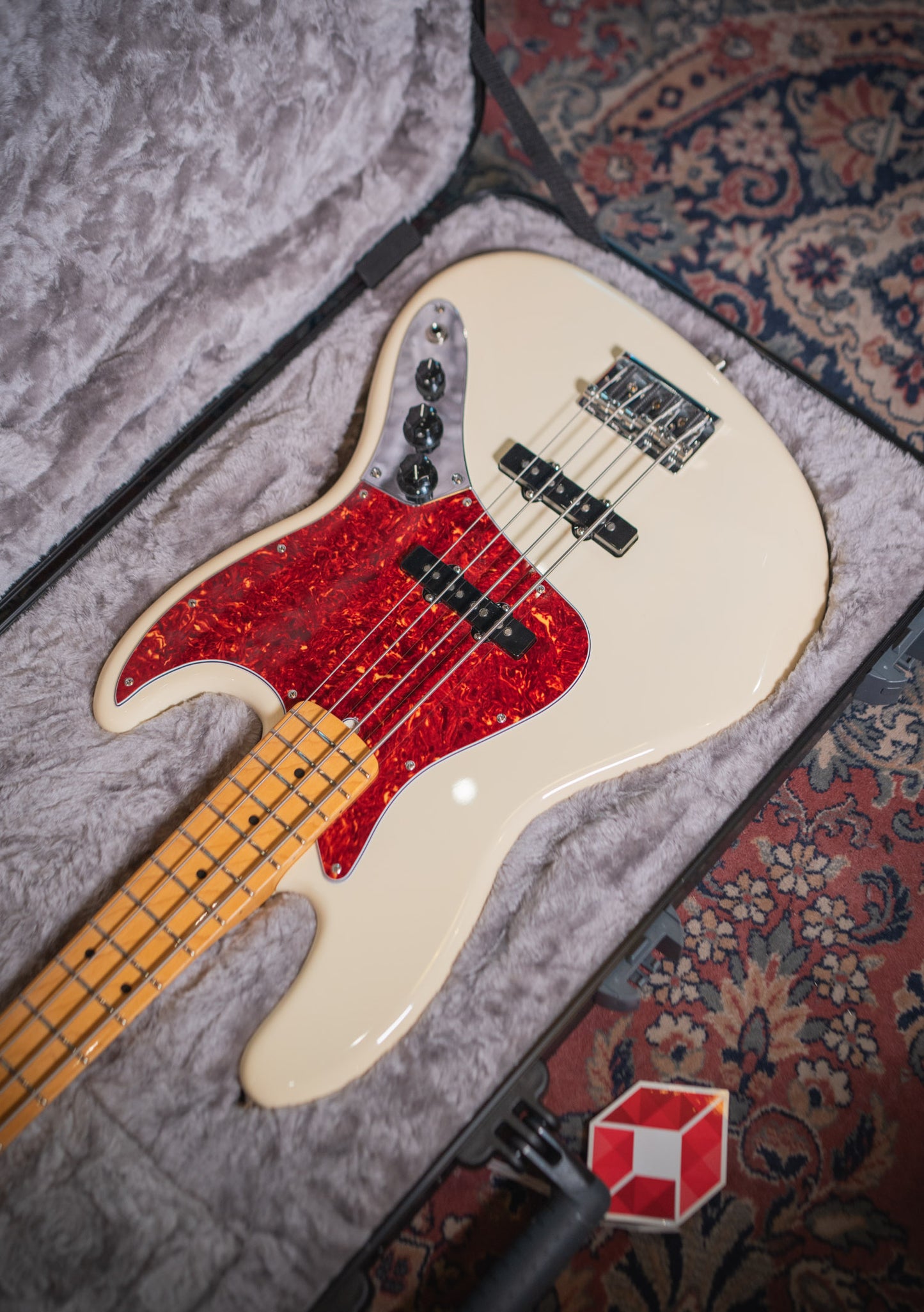 Fender American Professional II Jazz Bass Olympic White usado año 2020 (incluye hardcase) - Bajo eléctrico