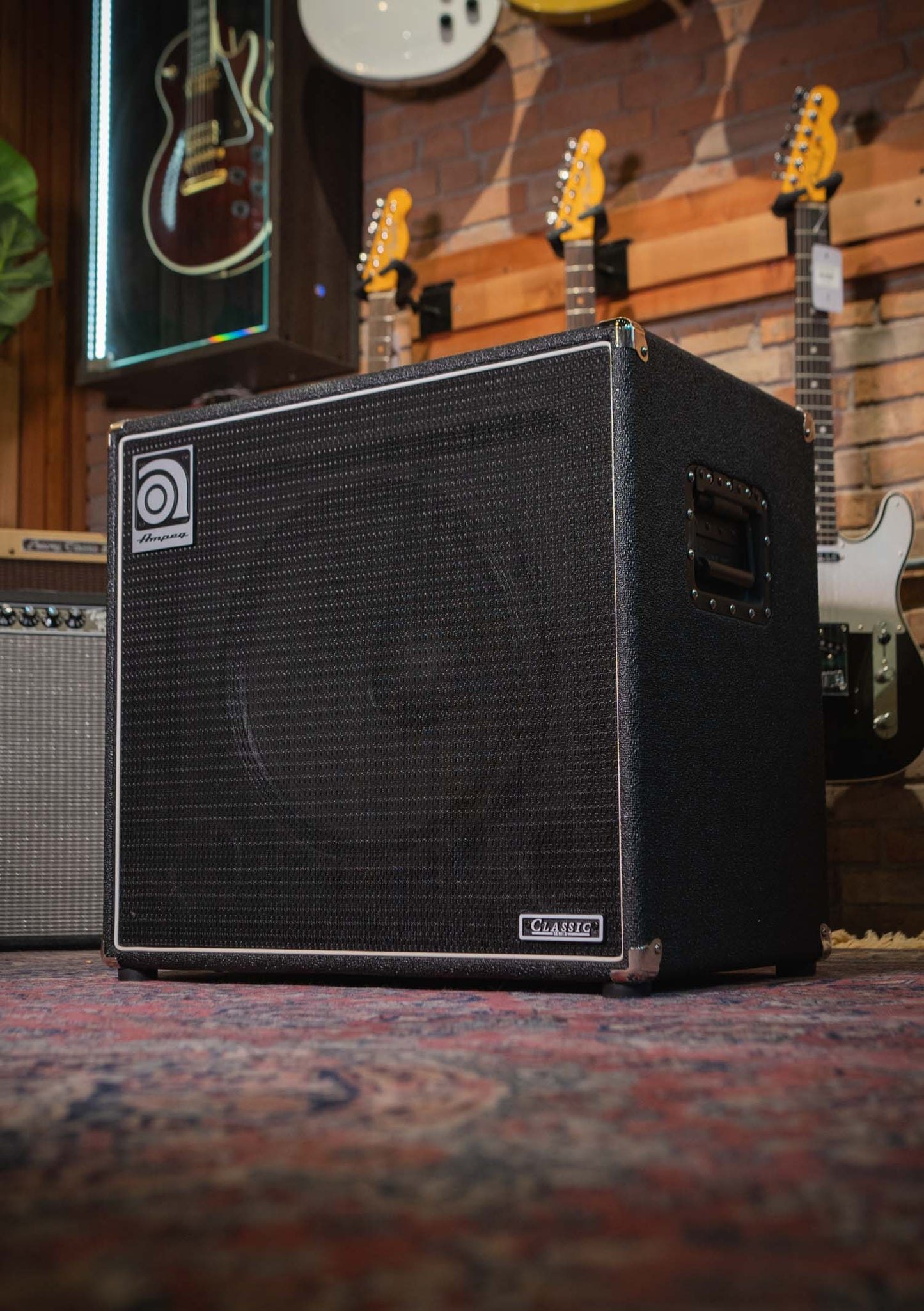 Ampeg SVT-15E 200 Watts 8 Ohms  Clásico semi nuevo - Amplificadores