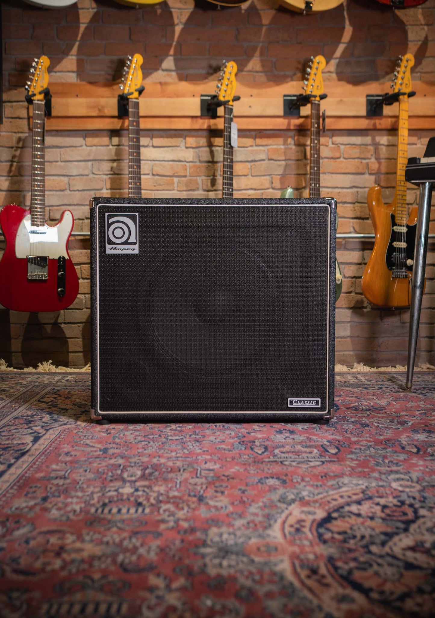 Ampeg SVT-15E 200 Watts 8 Ohms  Clásico semi nuevo - Amplificadores