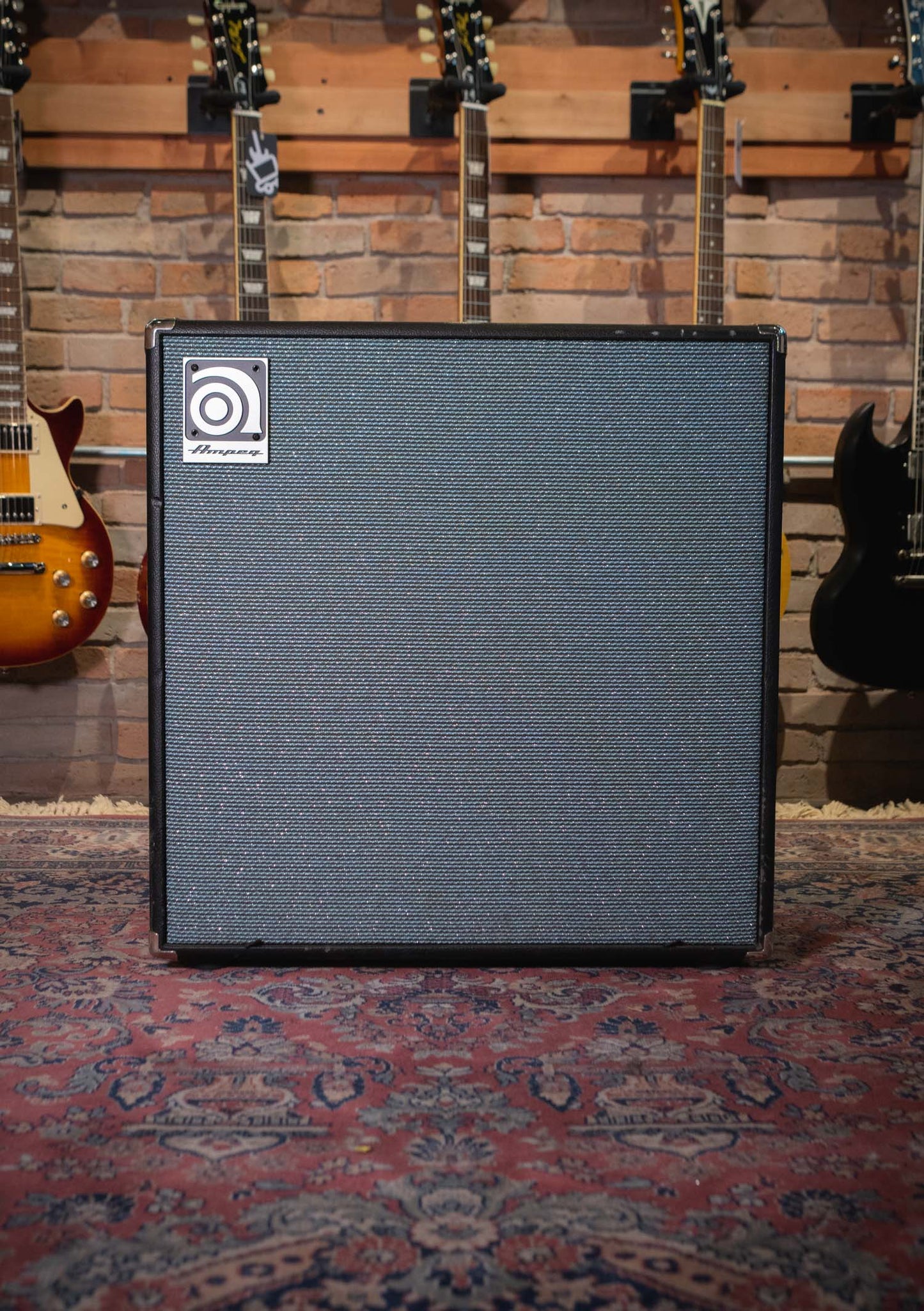 Ampeg SVT 212AV 4 omhs usado - Gabinete de bajo