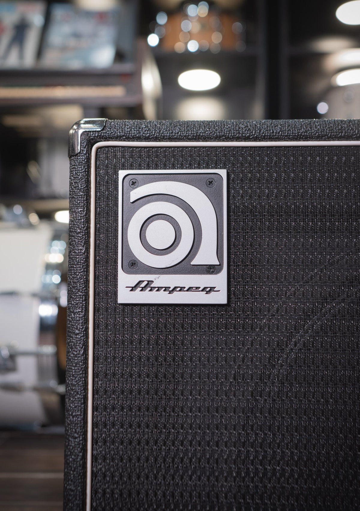 Ampeg SVT410HLF 4 Ohms usado (incluye funda) - Amplificador de bajo