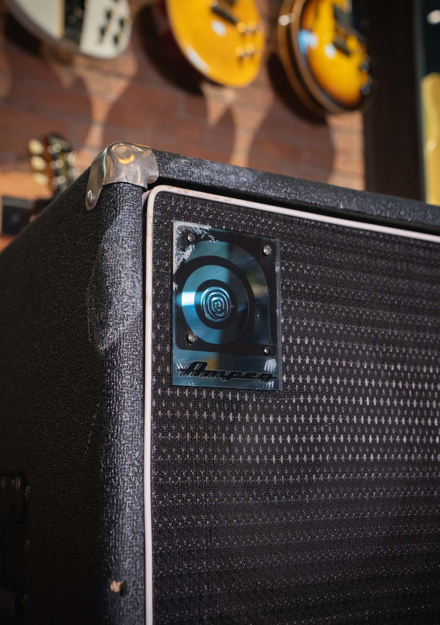 Ampeg SVT 212AV 4 omhs usado - Gabinete de bajo