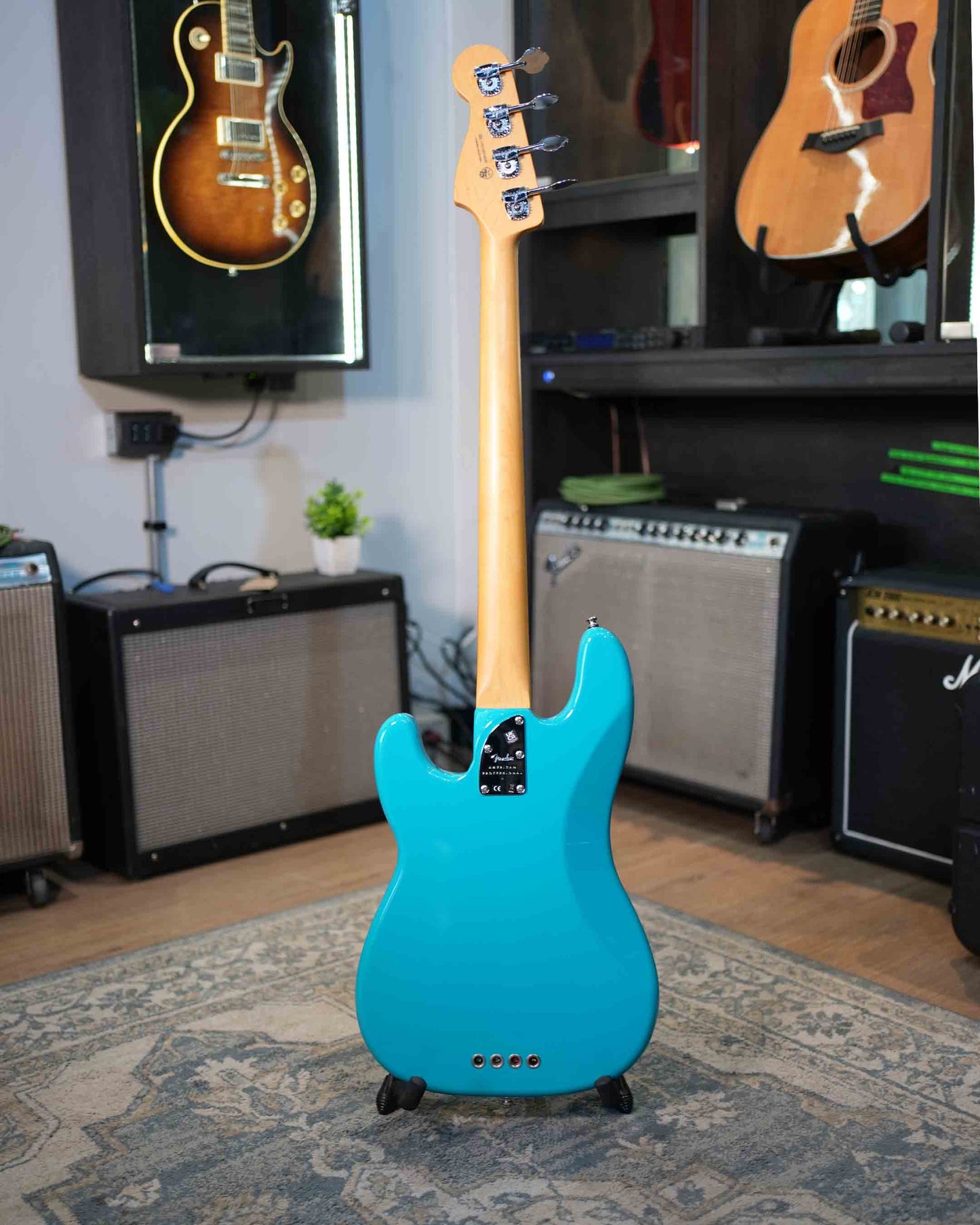 Fender American Professional II Precision Bass Miami Blue usado año 2021 - Bajo eléctrico