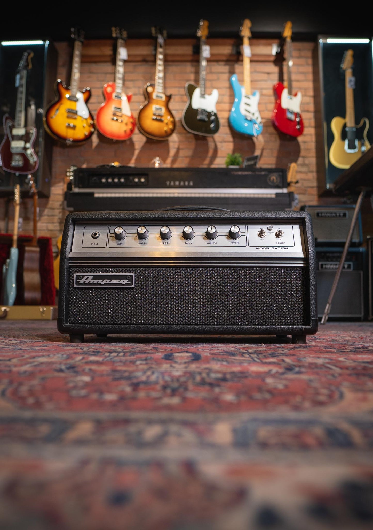 Cabezal Ampeg GVT-15H usado
