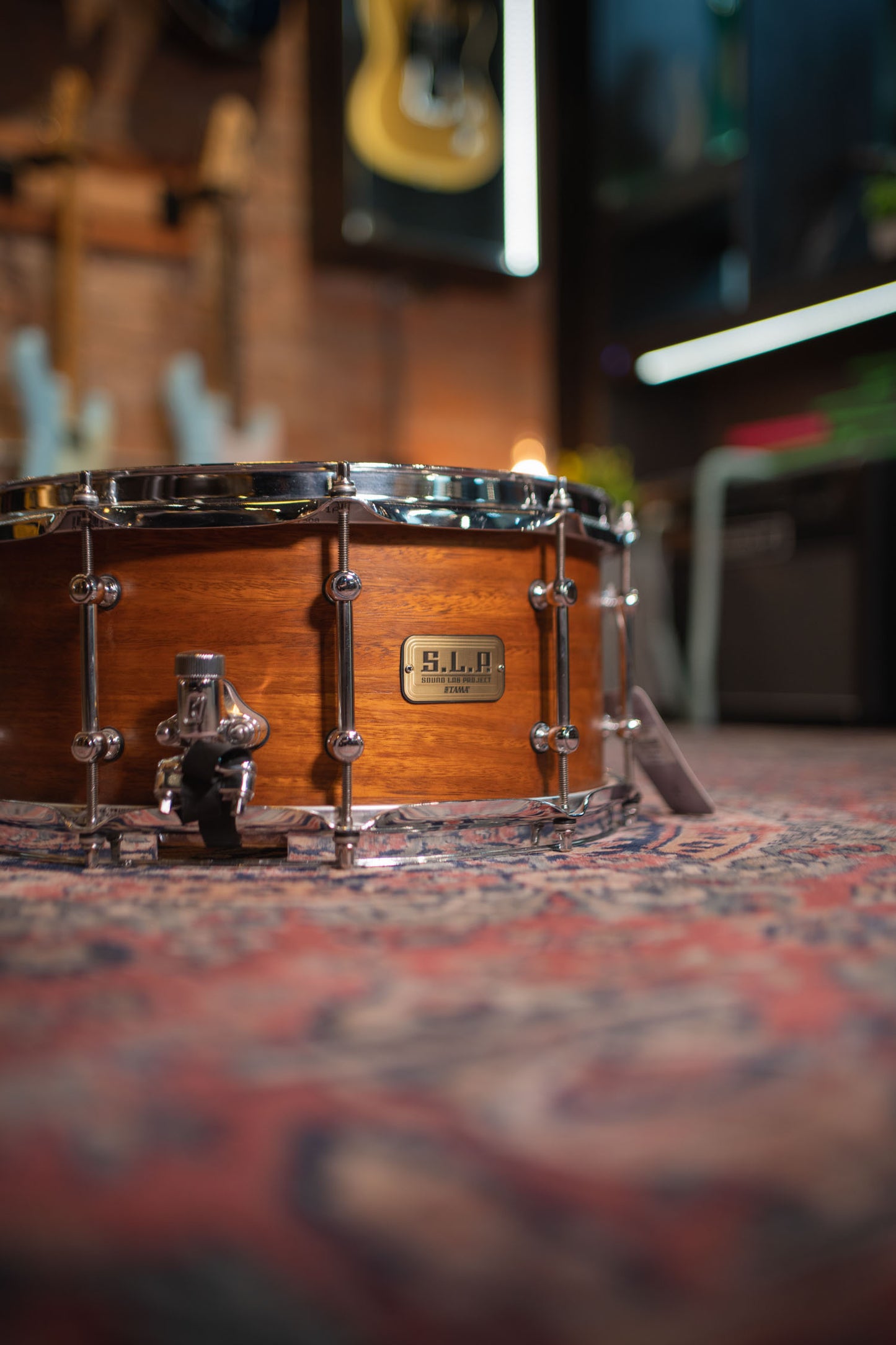 Caja Tama S.L.P Bold Spotted Gum usada