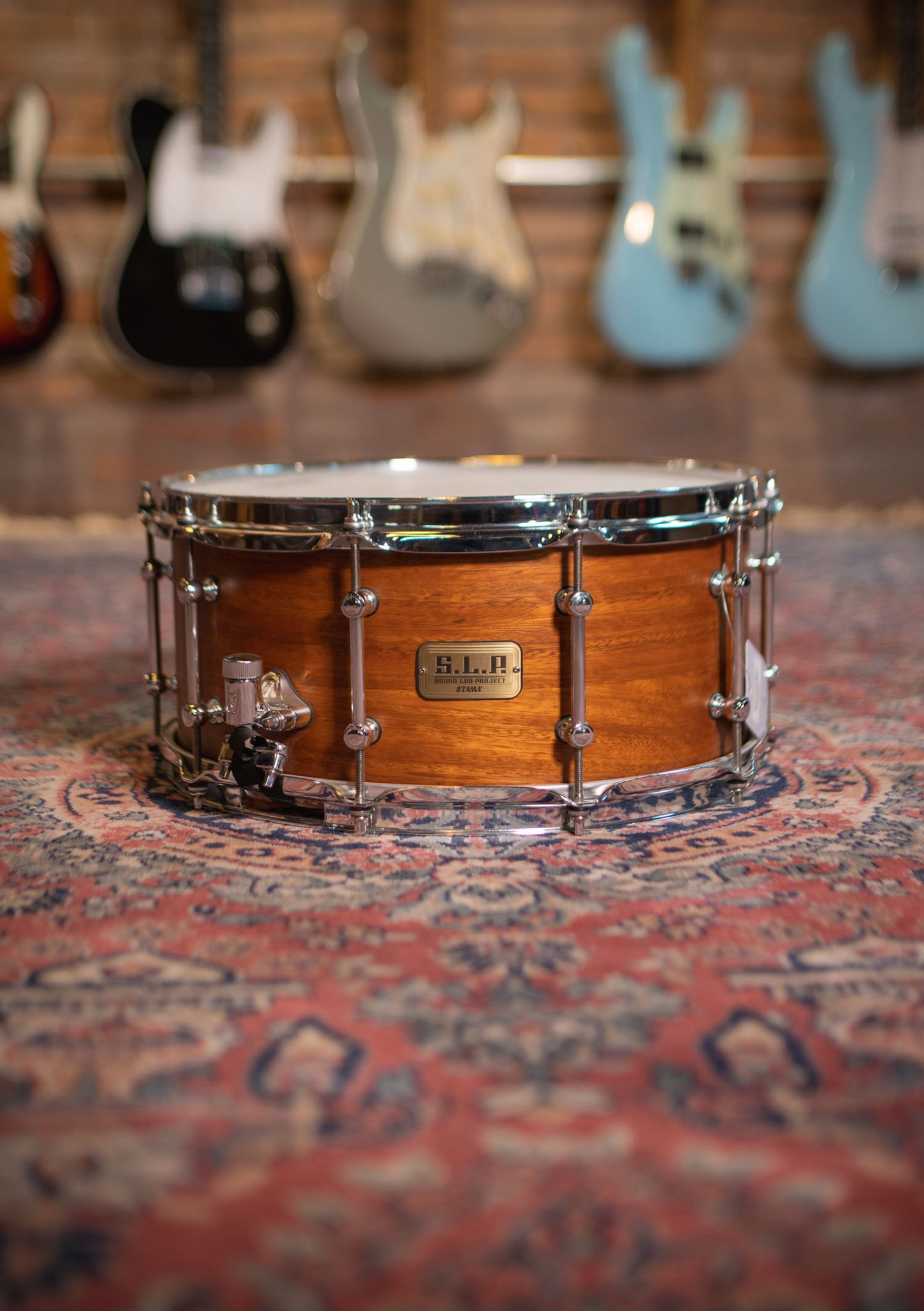 Caja Tama S.L.P Bold Spotted Gum usada