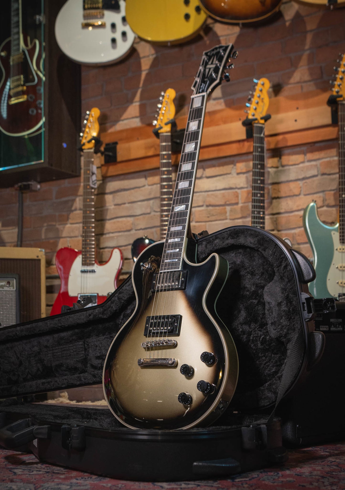 Epiphone Inspired by Gibson Custom Les Paul Custom Adam Jones Silver Burst semi nuevo año 2024 (incluye hardcase) - Guitarra eléctrica