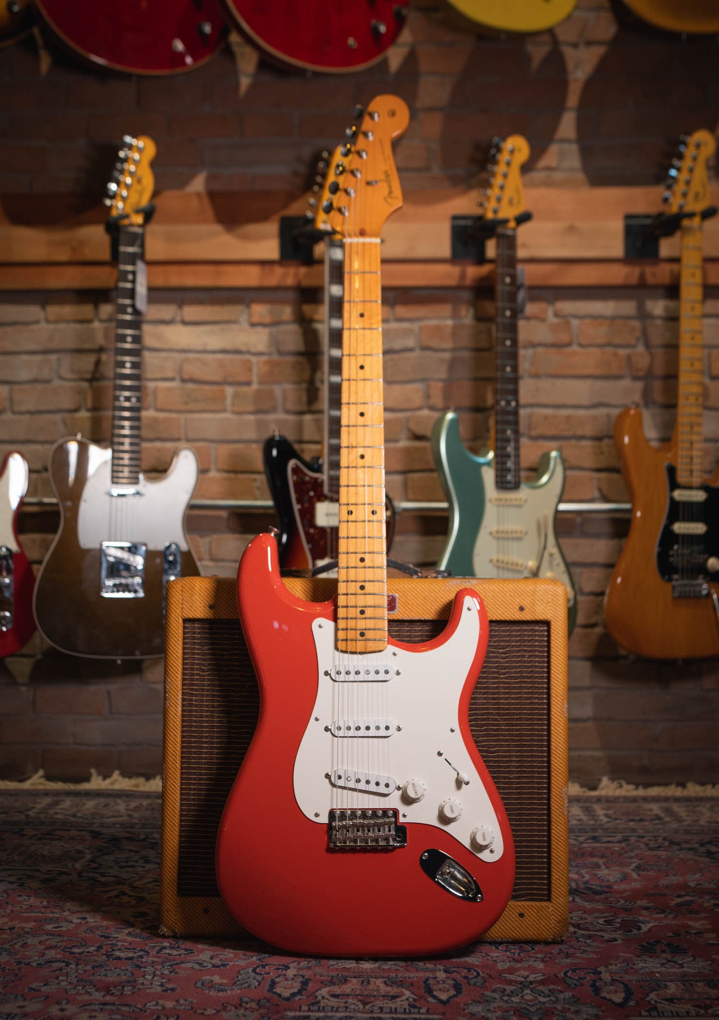 Fender Classic Series 50s Stratocaster® Fiesta Red usada año 2011 (incluye funda) - Guitarra eléctrica