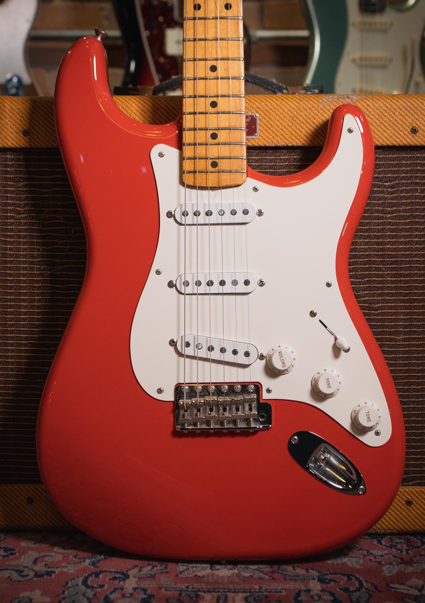 Fender Classic Series 50s Stratocaster® Fiesta Red usada año 2011 (incluye funda) - Guitarra eléctrica