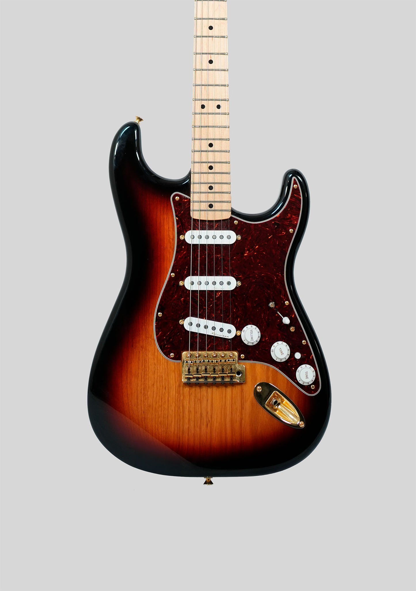 Fender Deluxe Players Stratocaster 3-color sunburst usada año 2015 incluye case - Guitarra eléctrica