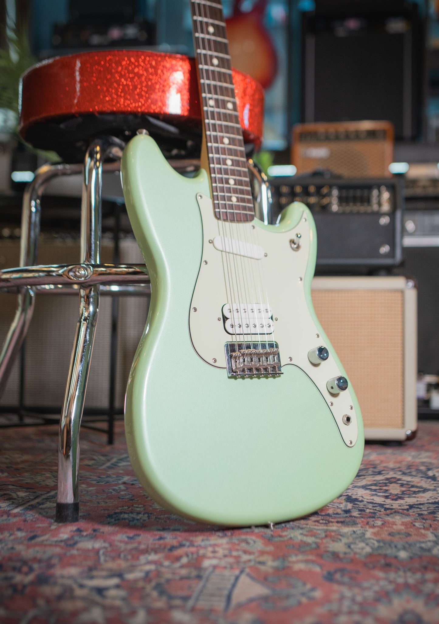 Fender Player Duo-Sonic HS Surf Pearl usada año 2016 (incluye hardcase) - Guitarra eléctrica