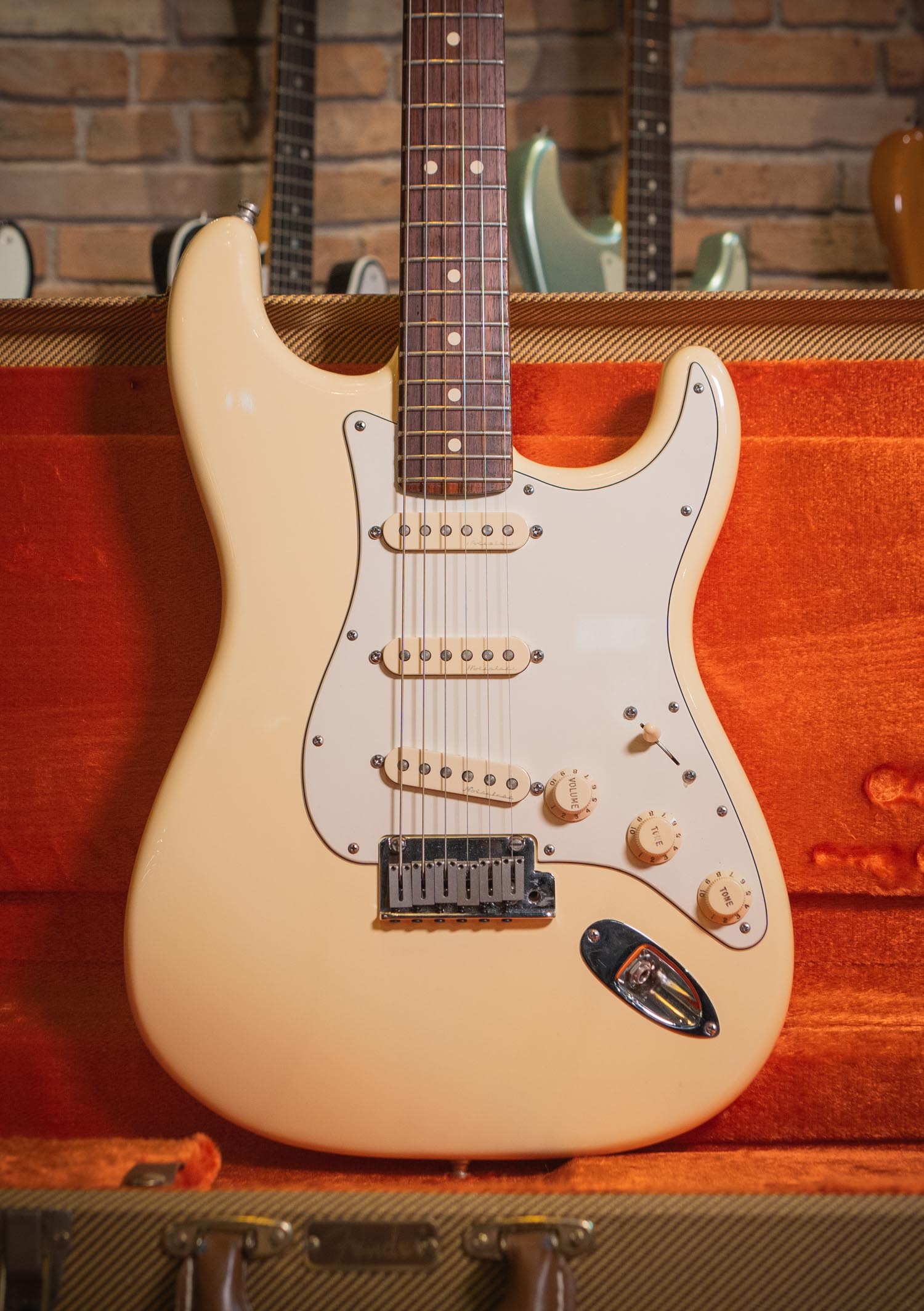 m*u様 Fender Stratocaster アイボリー Fender Jeff Beck Stratocaster 2016 usada en Olympic White. Sonido