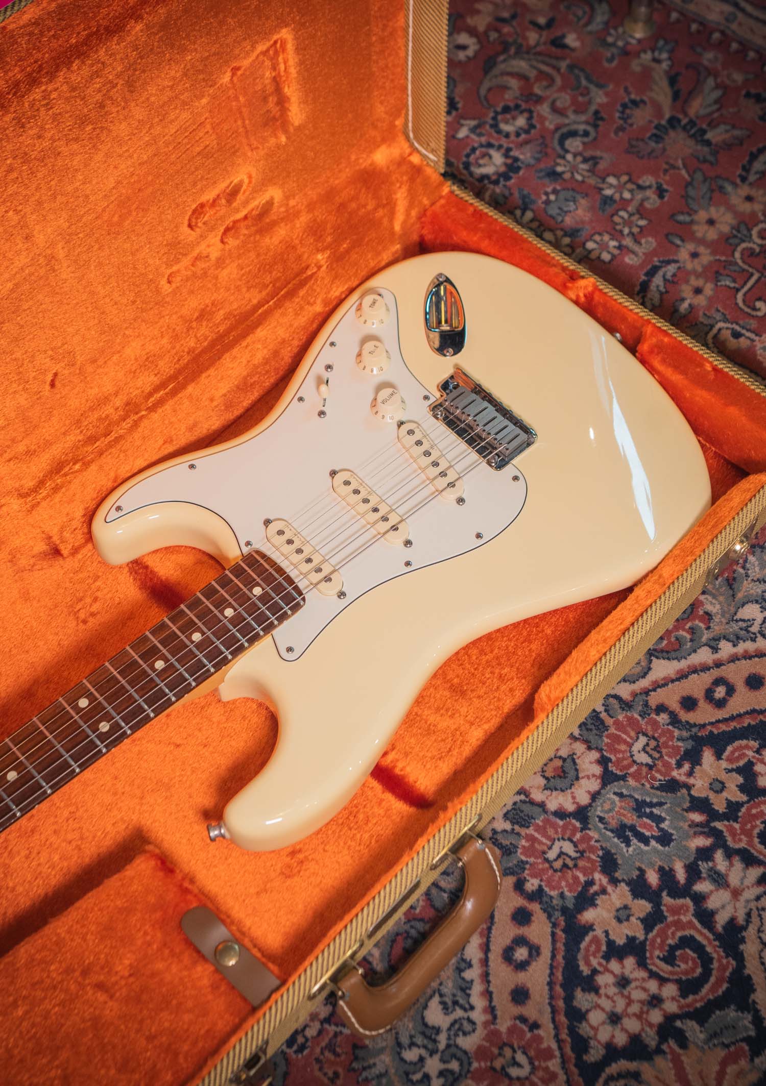 Fender Jeff Beck Stratocaster 2016 usada en Olympic White. Sonido