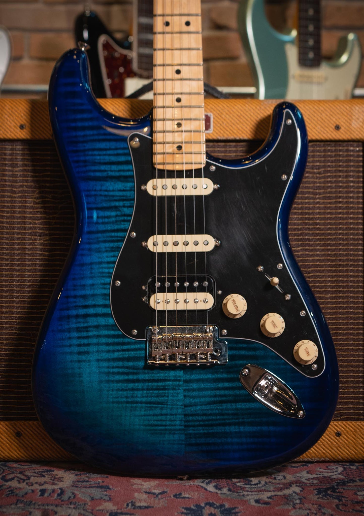 Fender Limited Edition Player Stratocaster® HSS Plus Top Blue Burst usada año 2021 (incluye funda) - Guitarra eléctrica